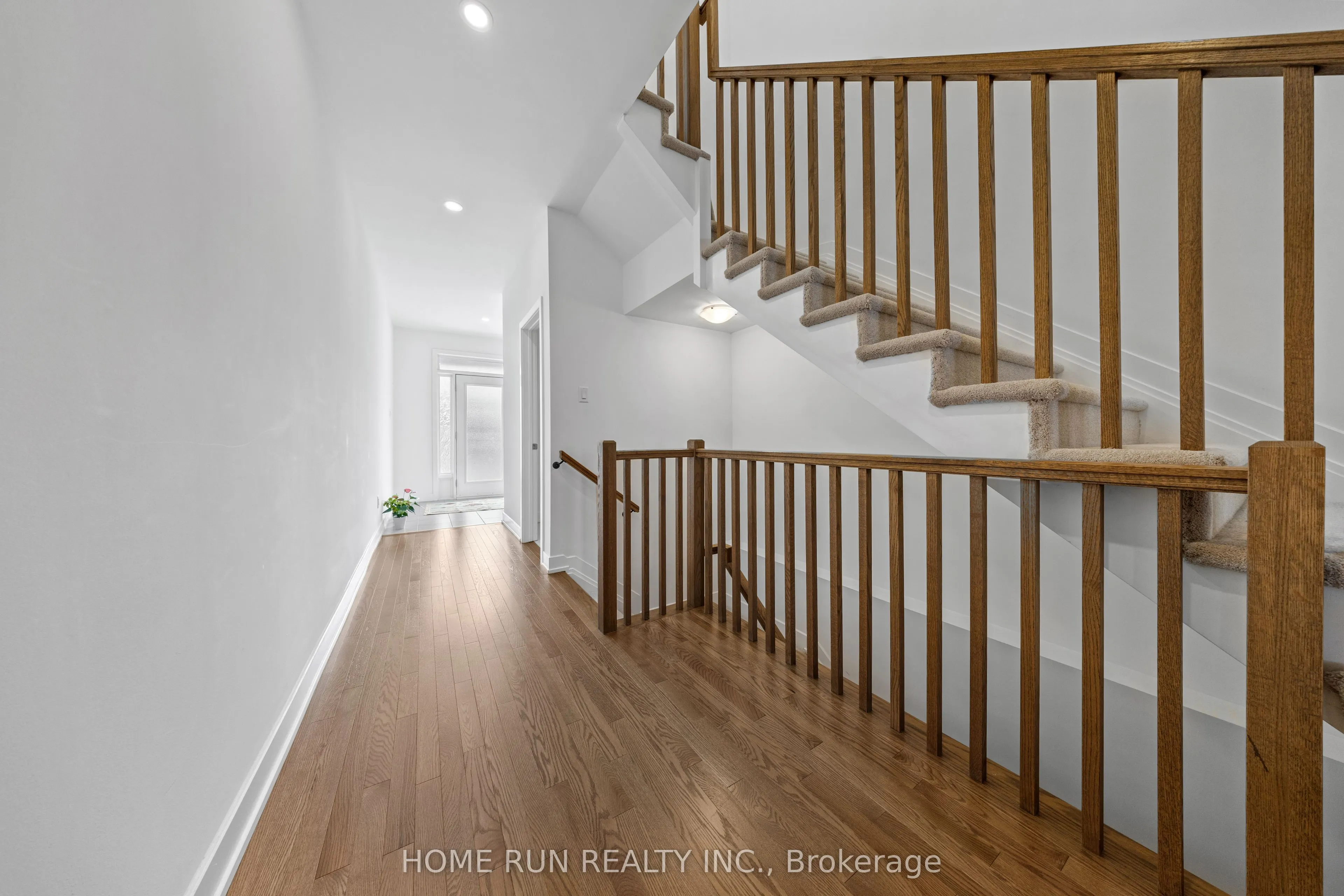909 Beckton Heights