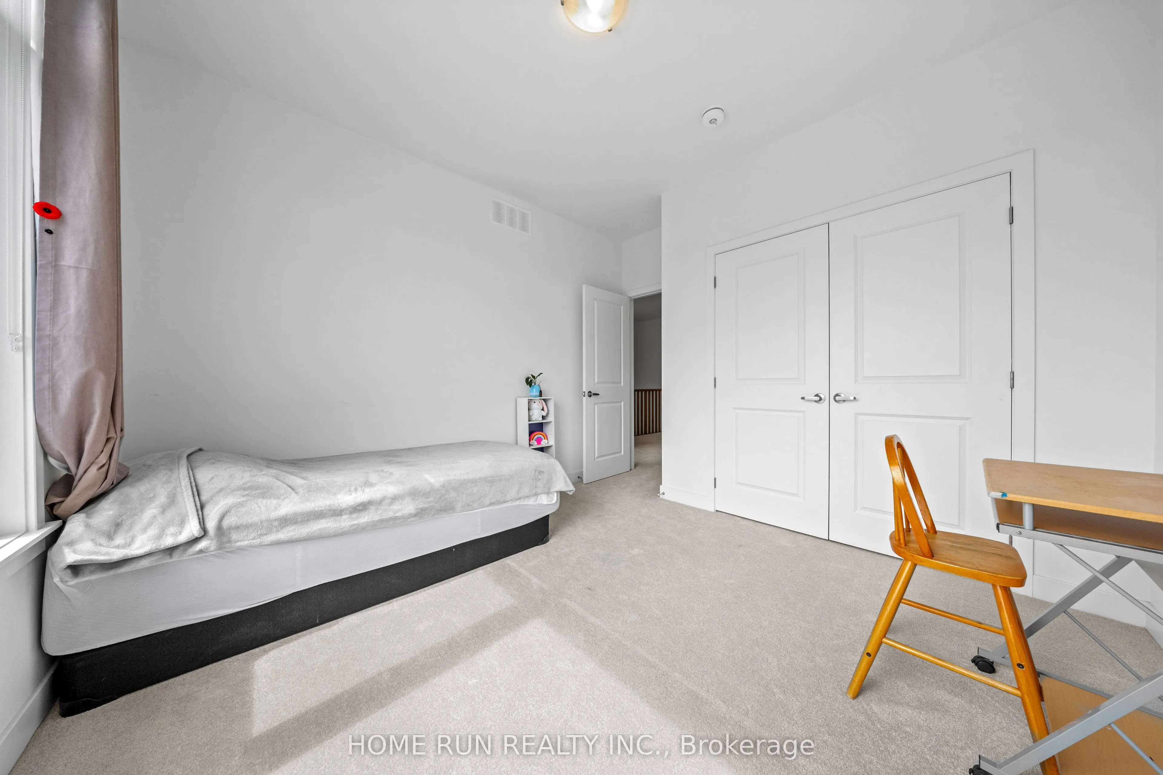 909 Beckton Heights