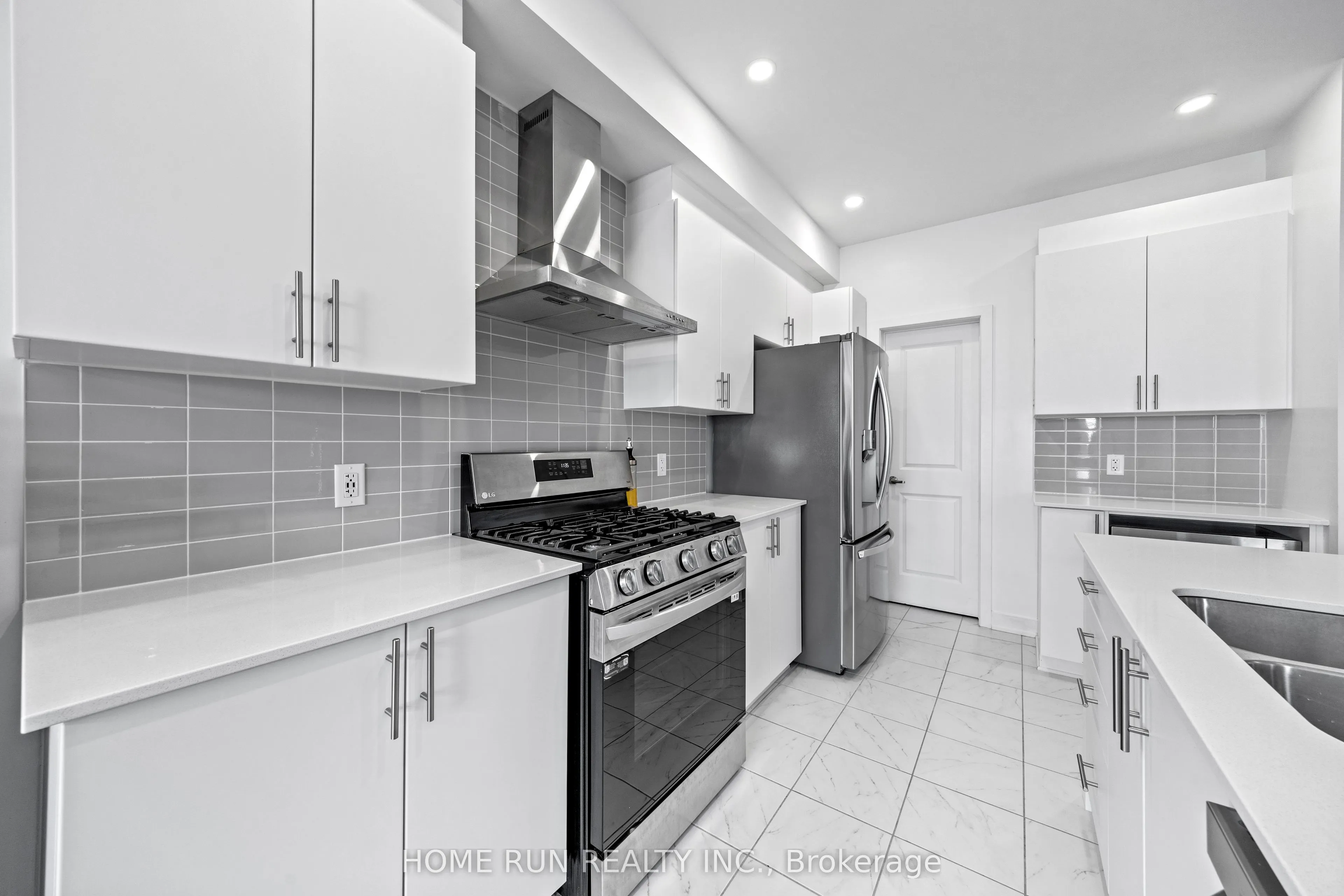 909 Beckton Heights