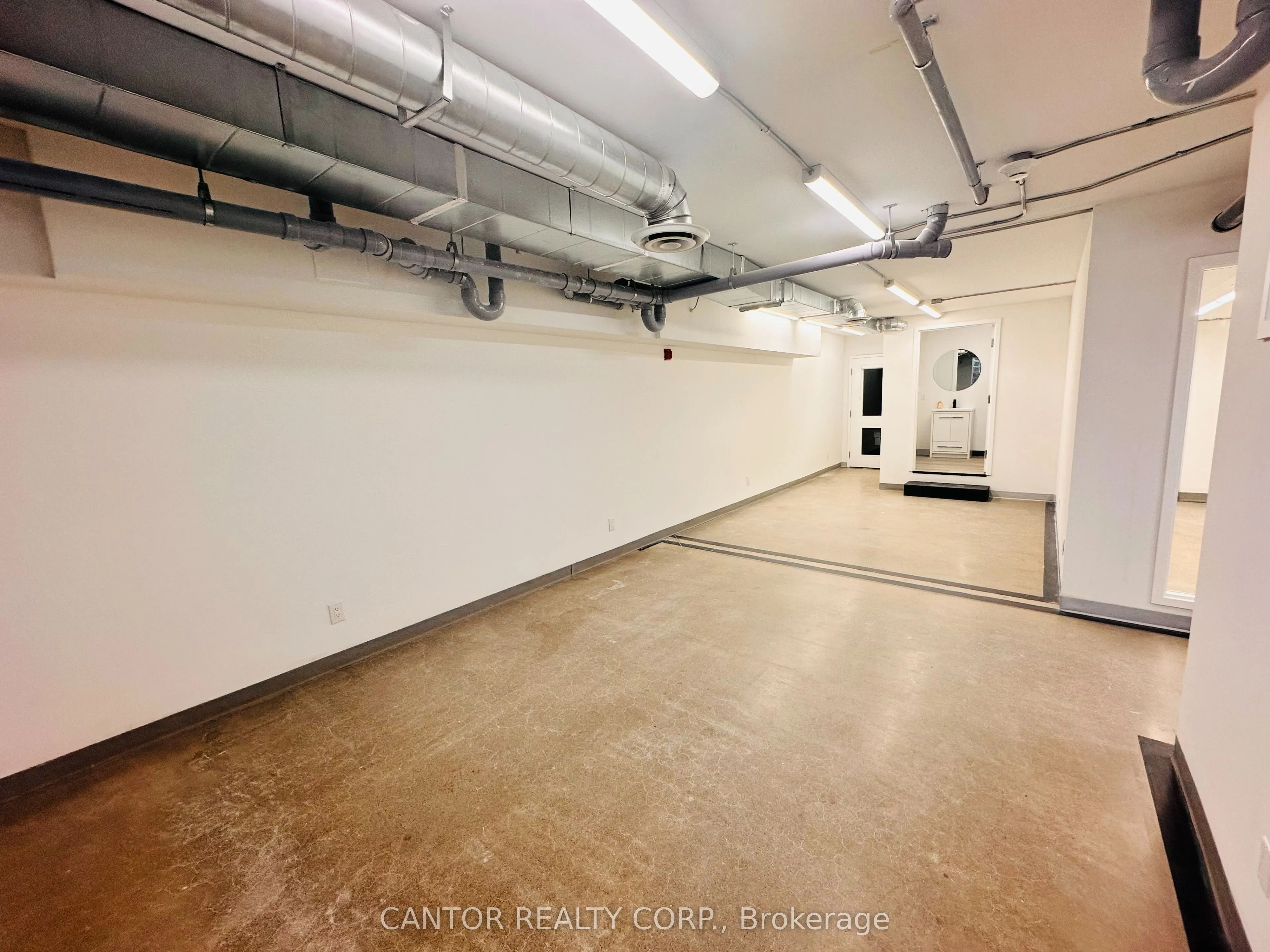397 Richmond Road, #B2