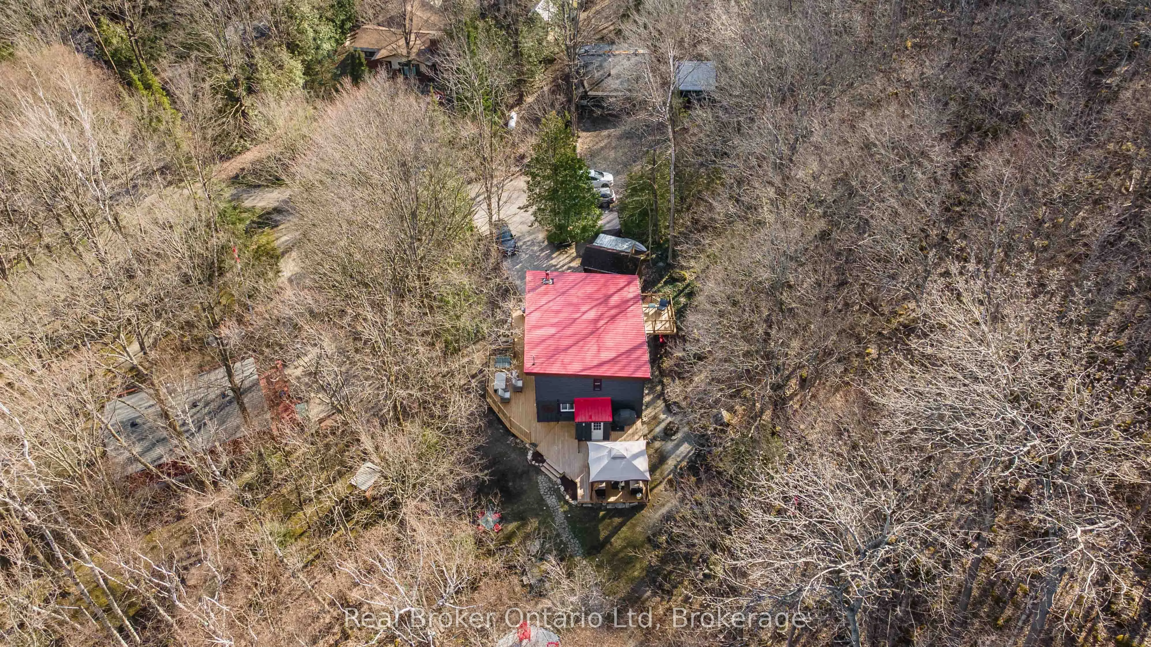 12 7th Avenue