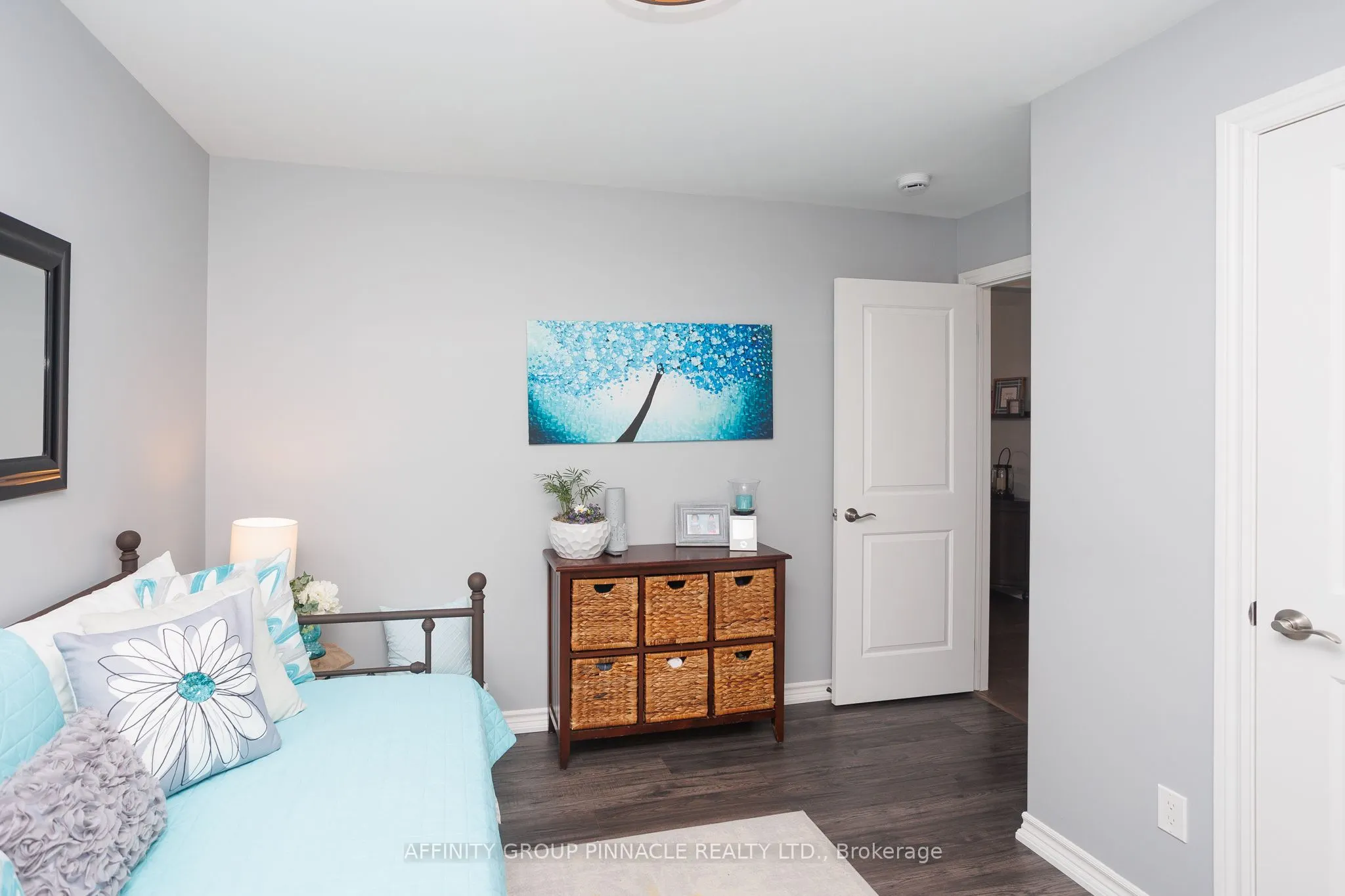 30 Lisbeth Crescent