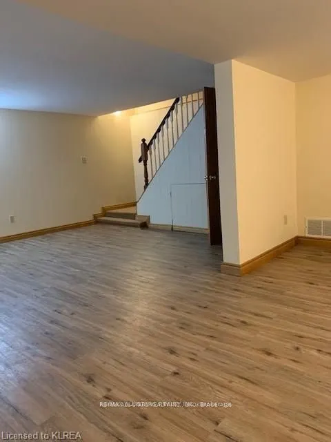 12 PARKWAY (LOWER) Avenue