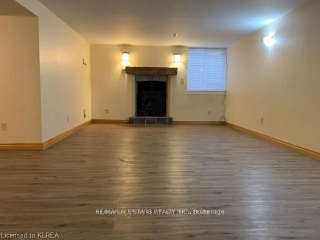 12 PARKWAY (LOWER) Avenue