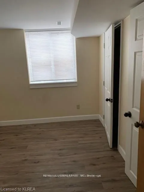 12 PARKWAY (LOWER) Avenue