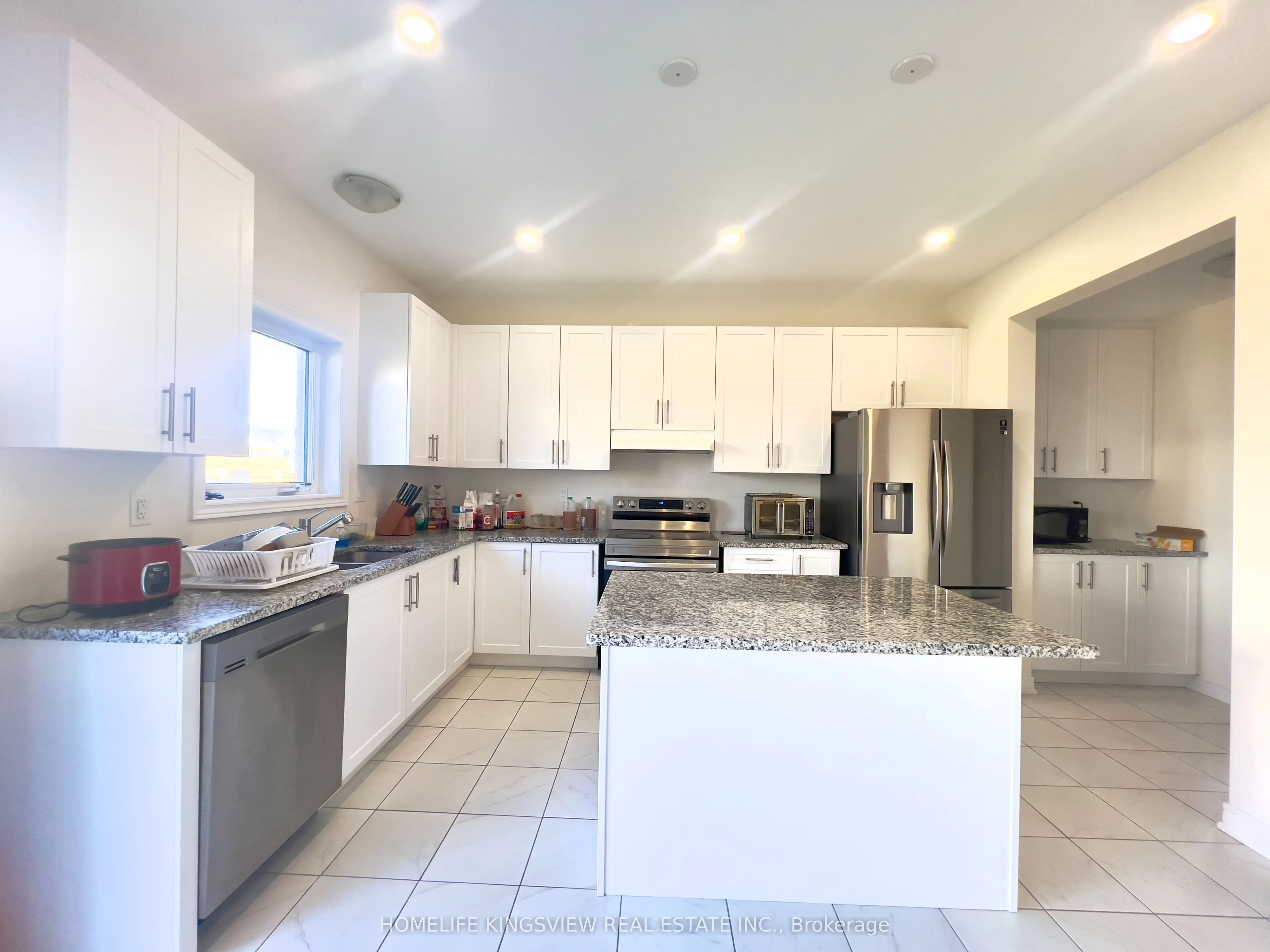 708 Gilmour Crescent
