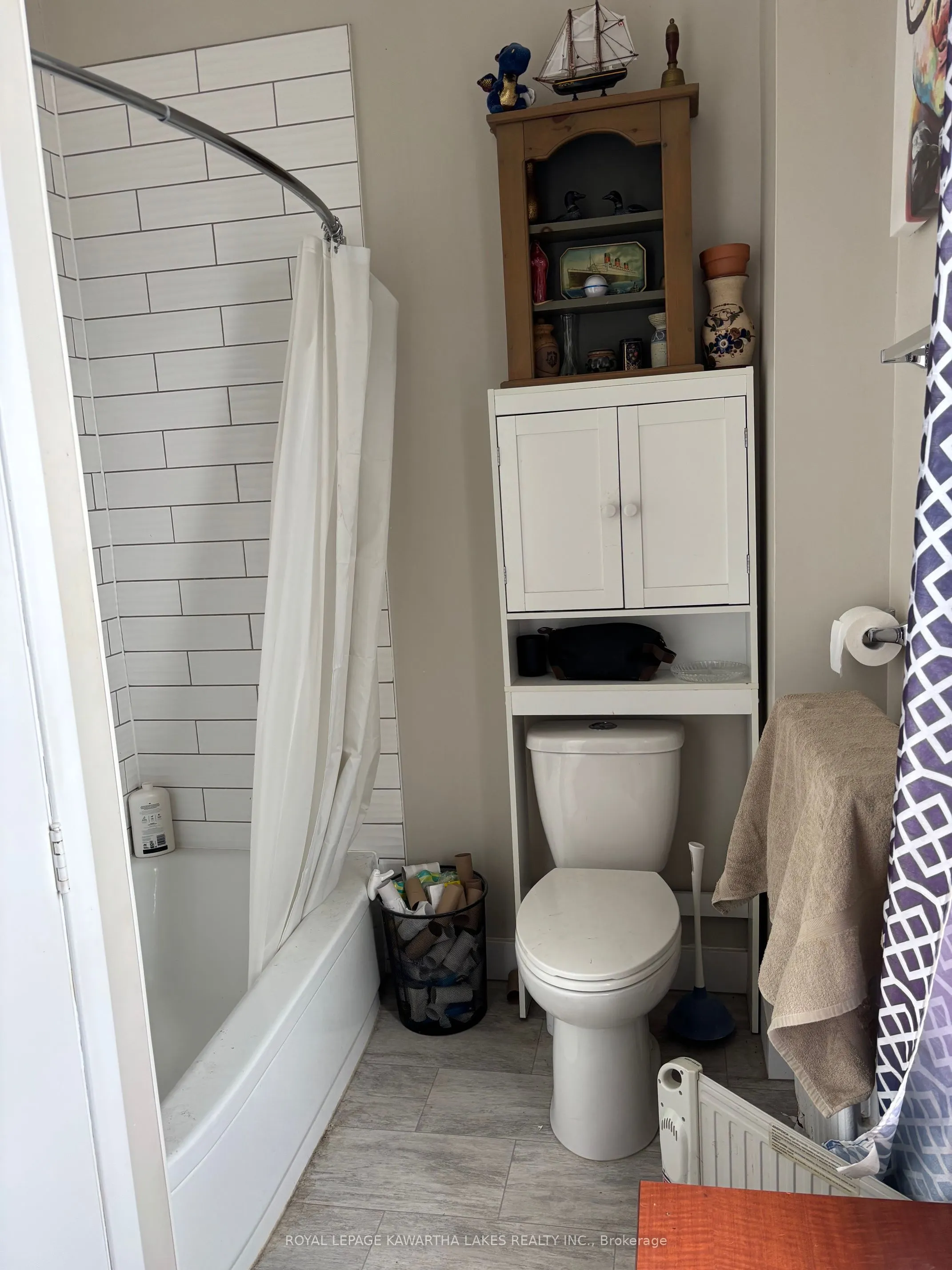 6 Glenelg Street W