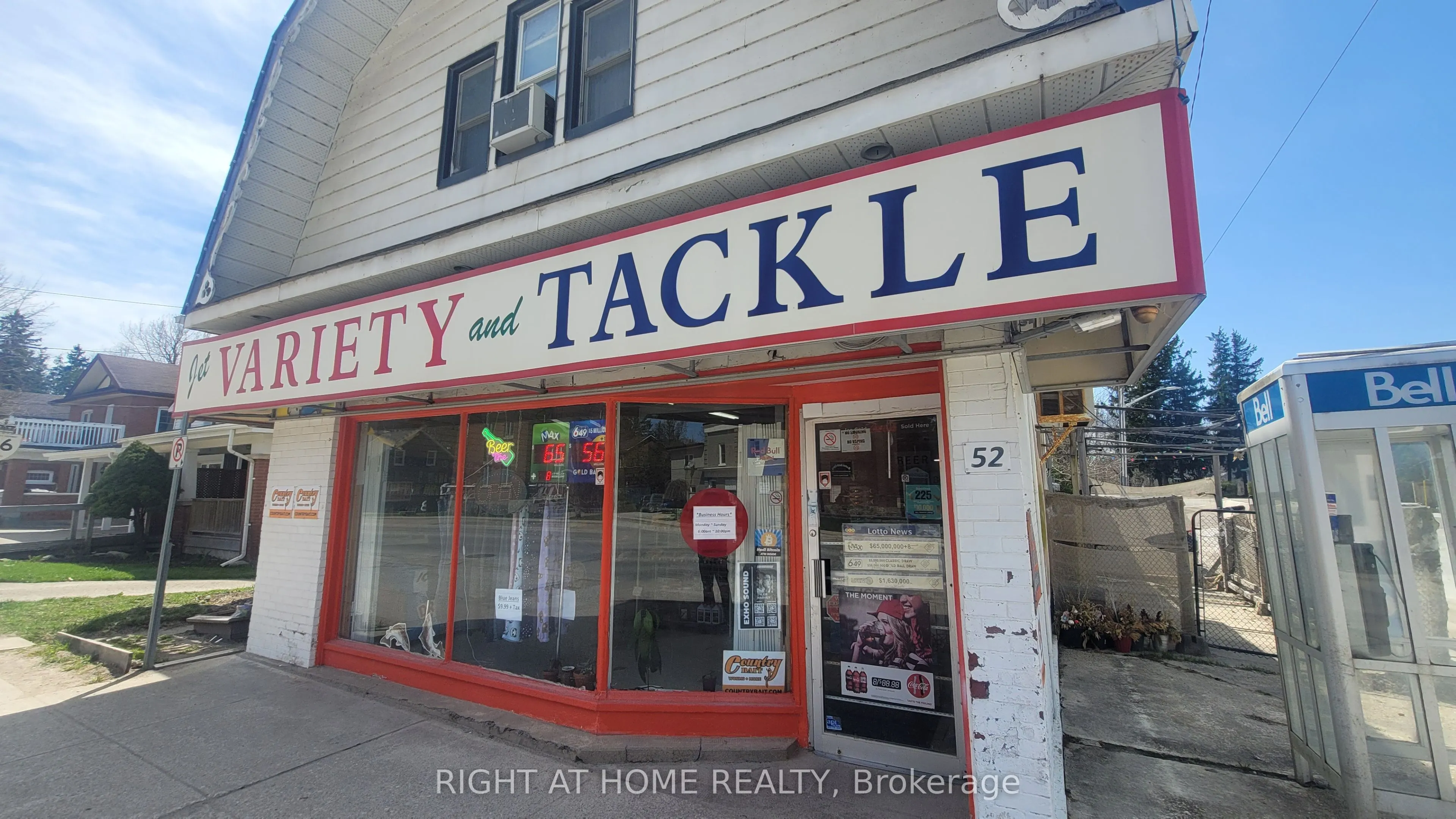 52 Sykes Street S