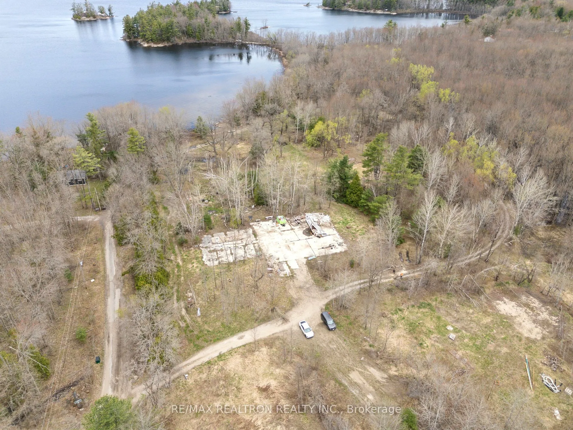 1084A WENONA LODGE Road