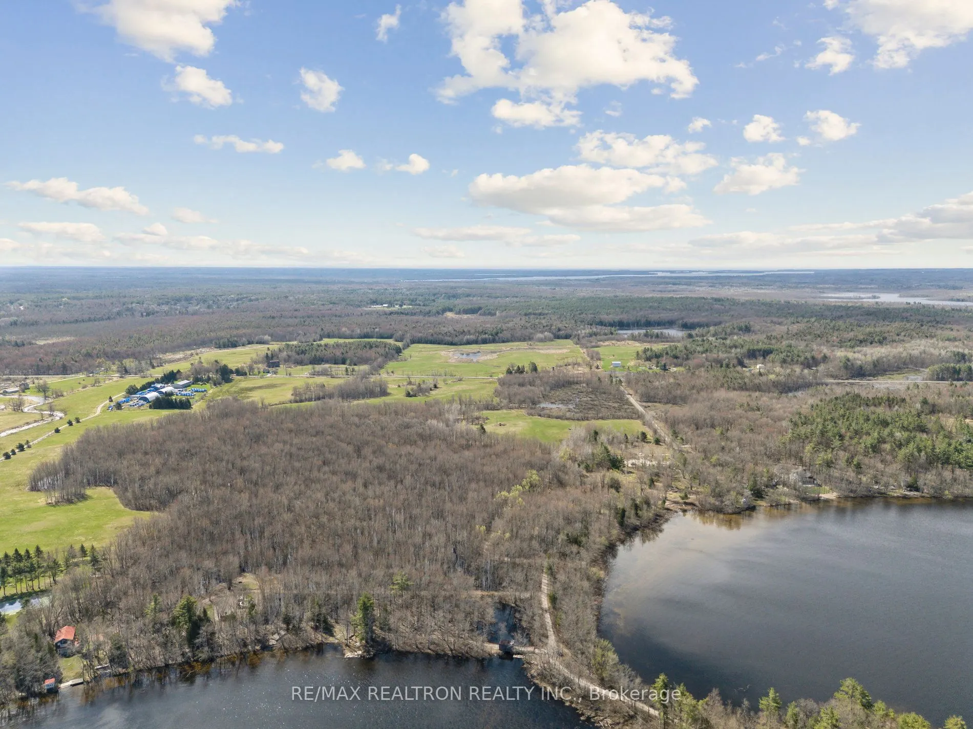 1084A WENONA LODGE Road