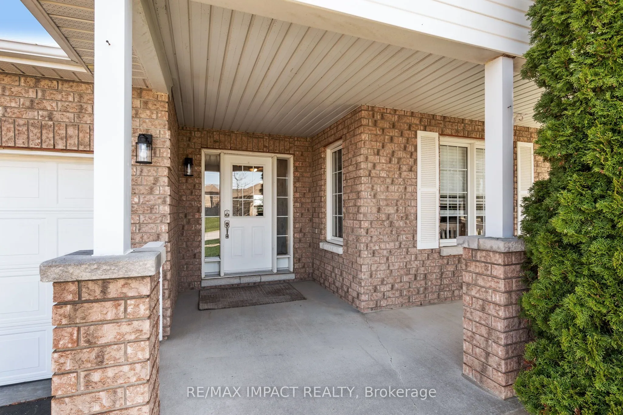 293 Ivey Crescent
