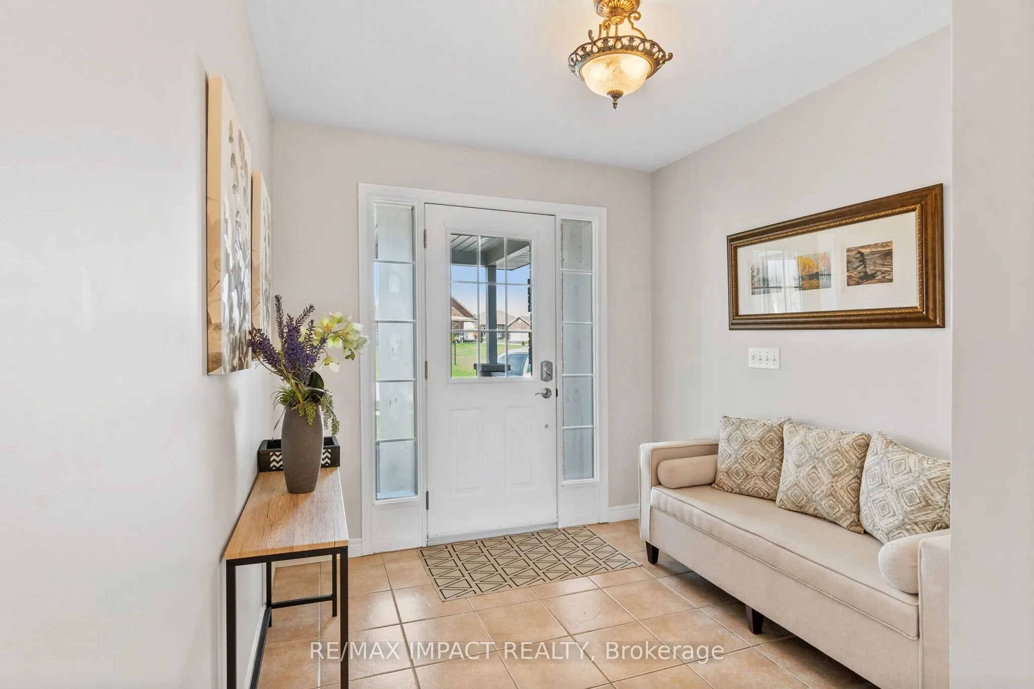 293 Ivey Crescent