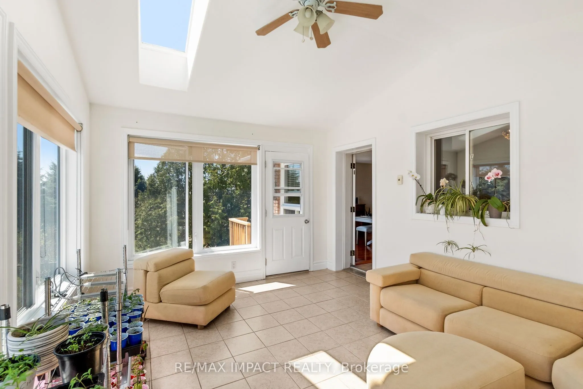 293 Ivey Crescent