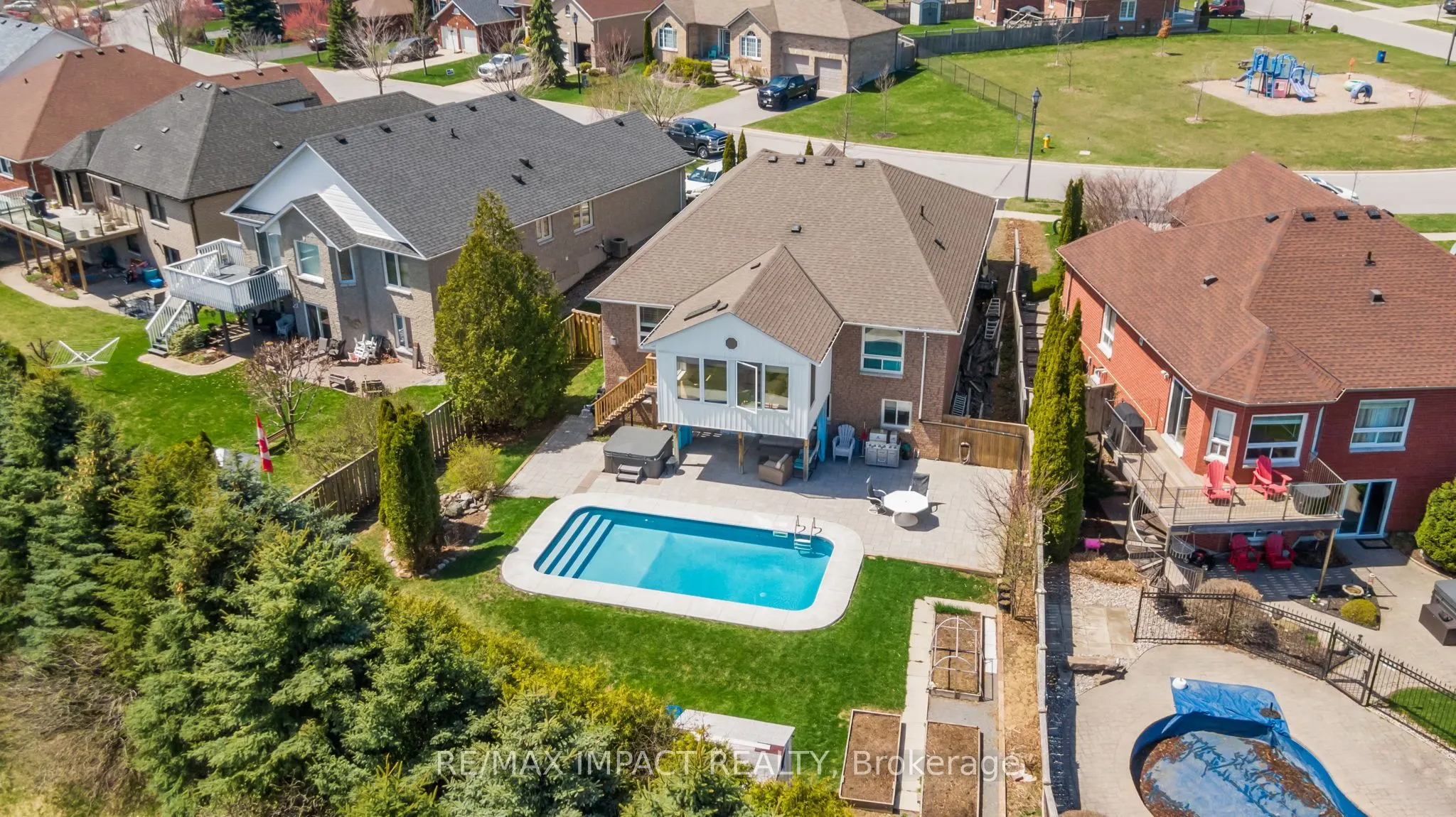293 Ivey Crescent