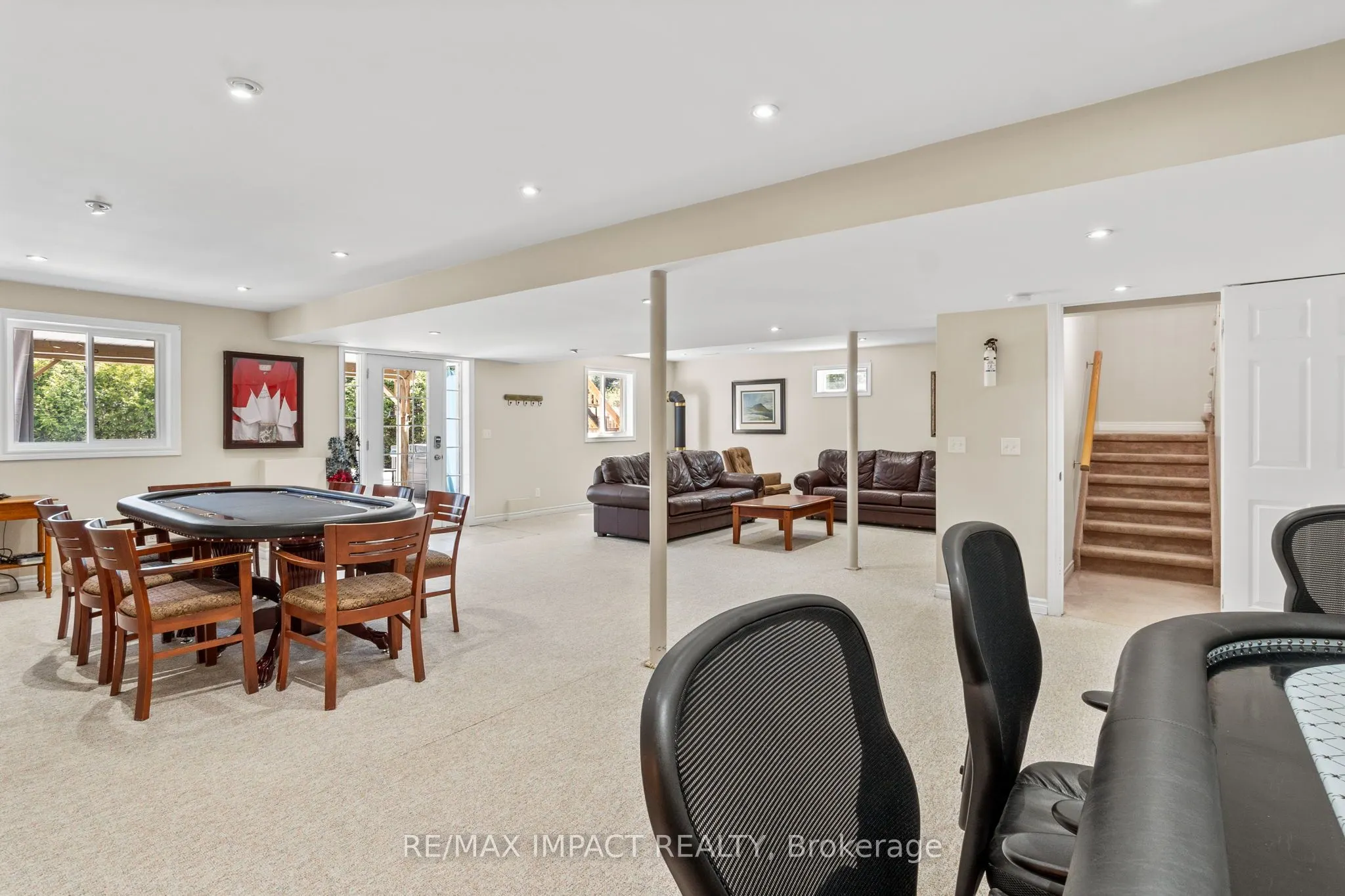293 Ivey Crescent