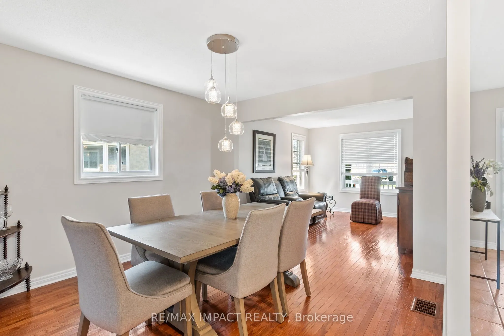 293 Ivey Crescent