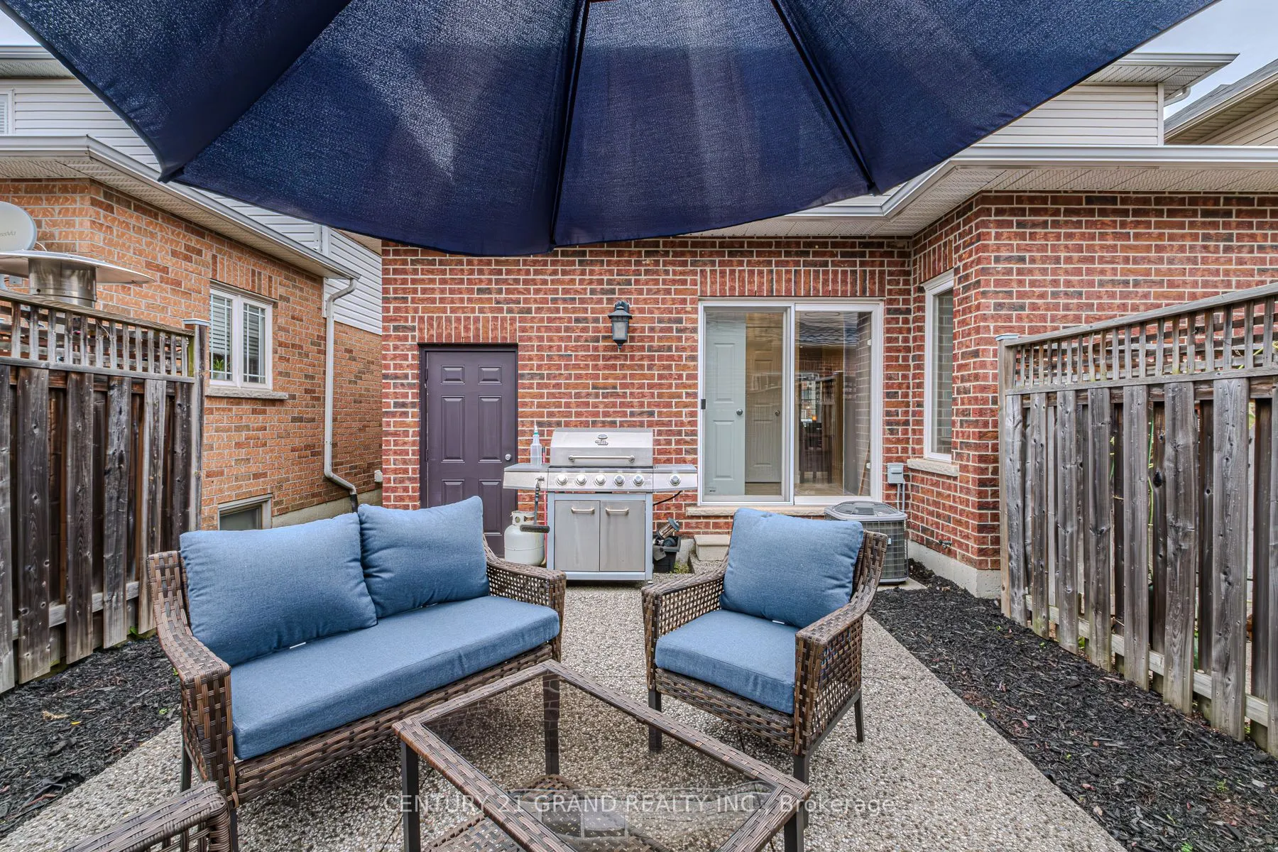 229 Springvalley Crescent