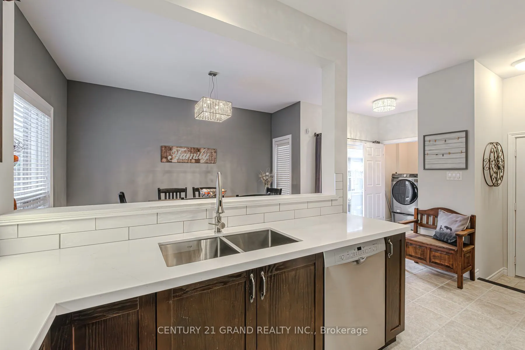 229 Springvalley Crescent