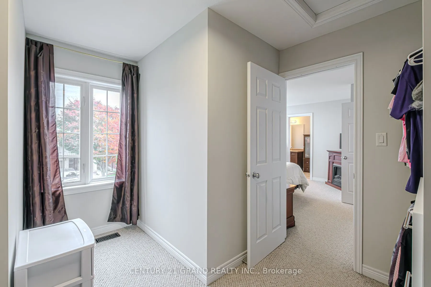 229 Springvalley Crescent