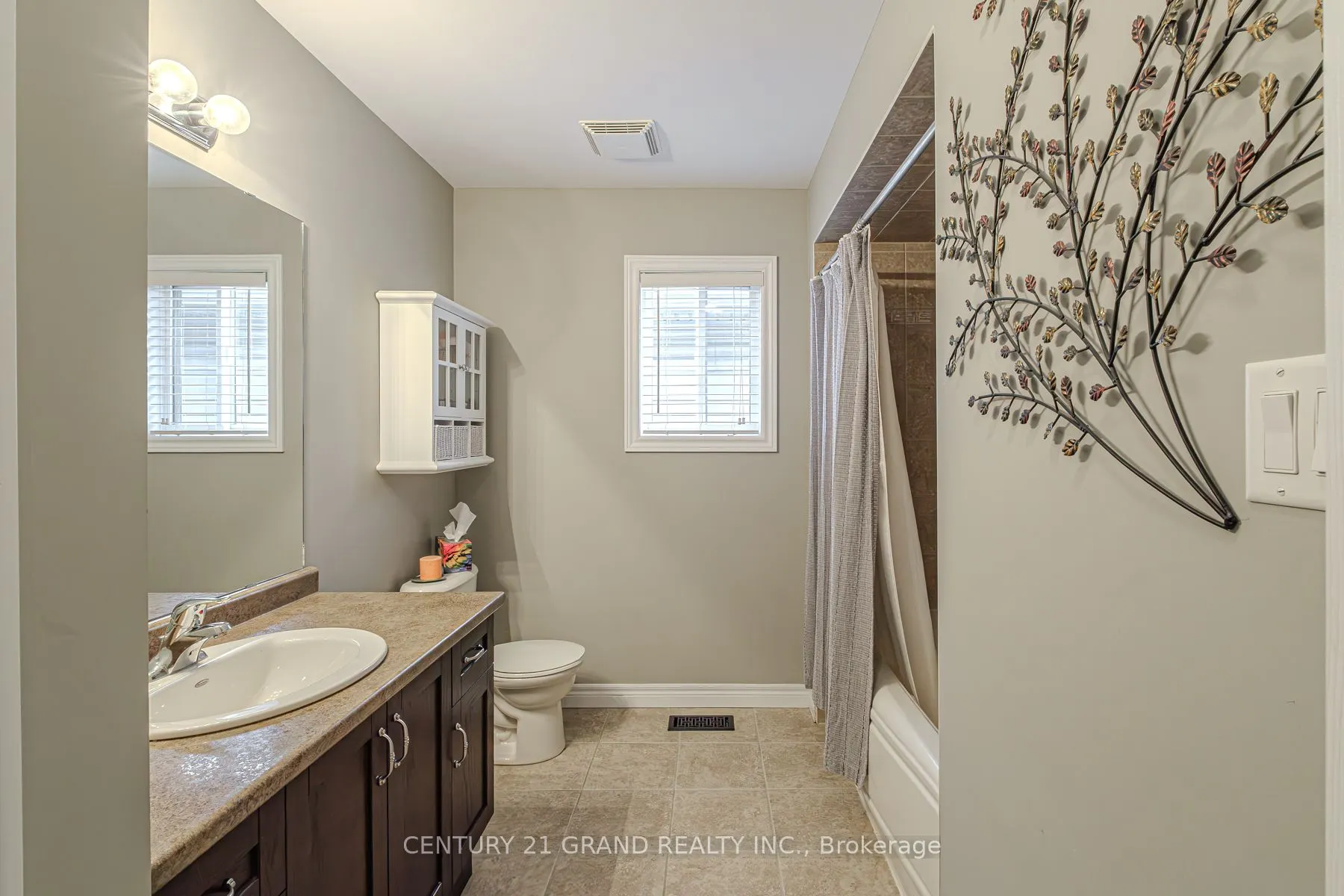 229 Springvalley Crescent