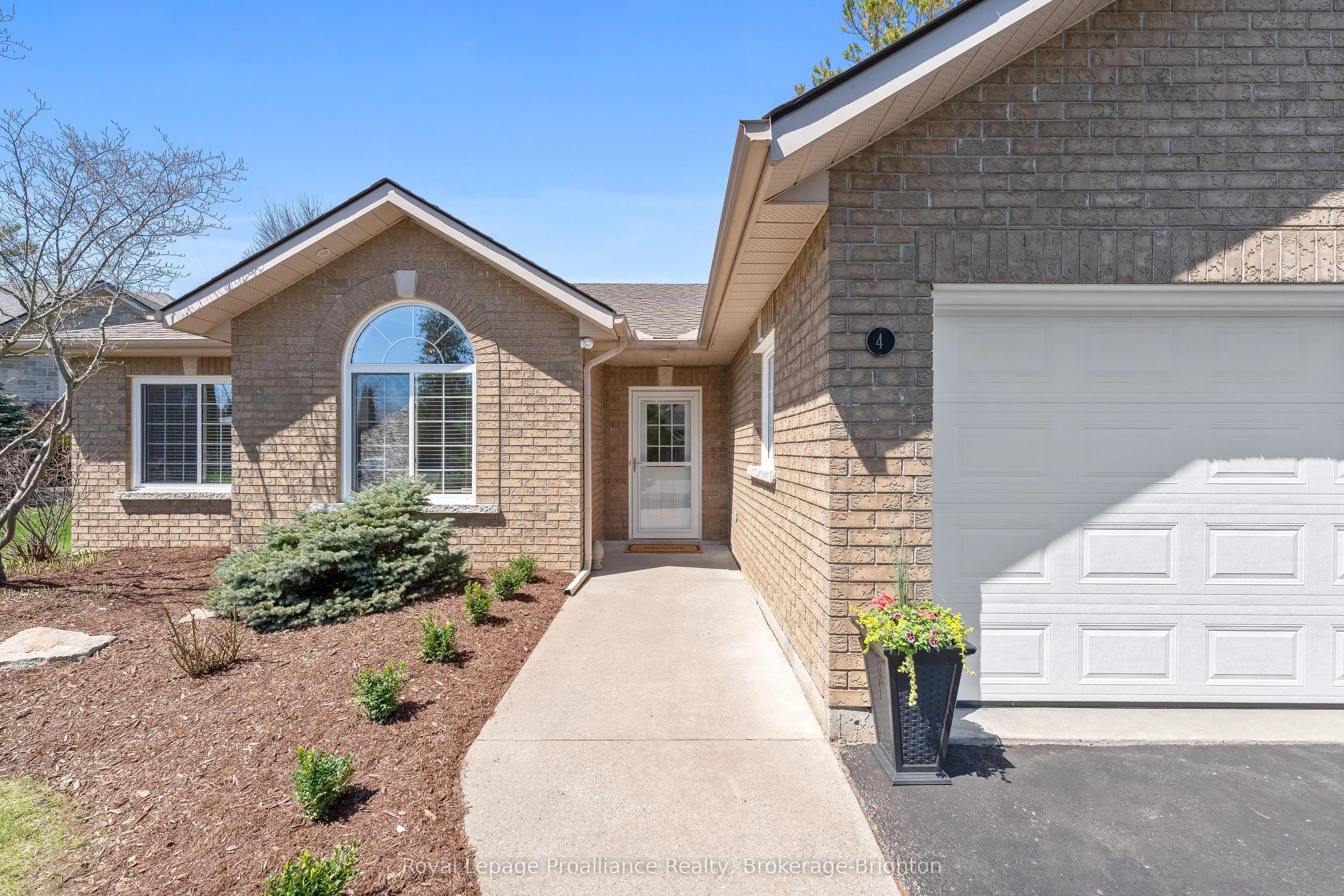 4 Birch Court