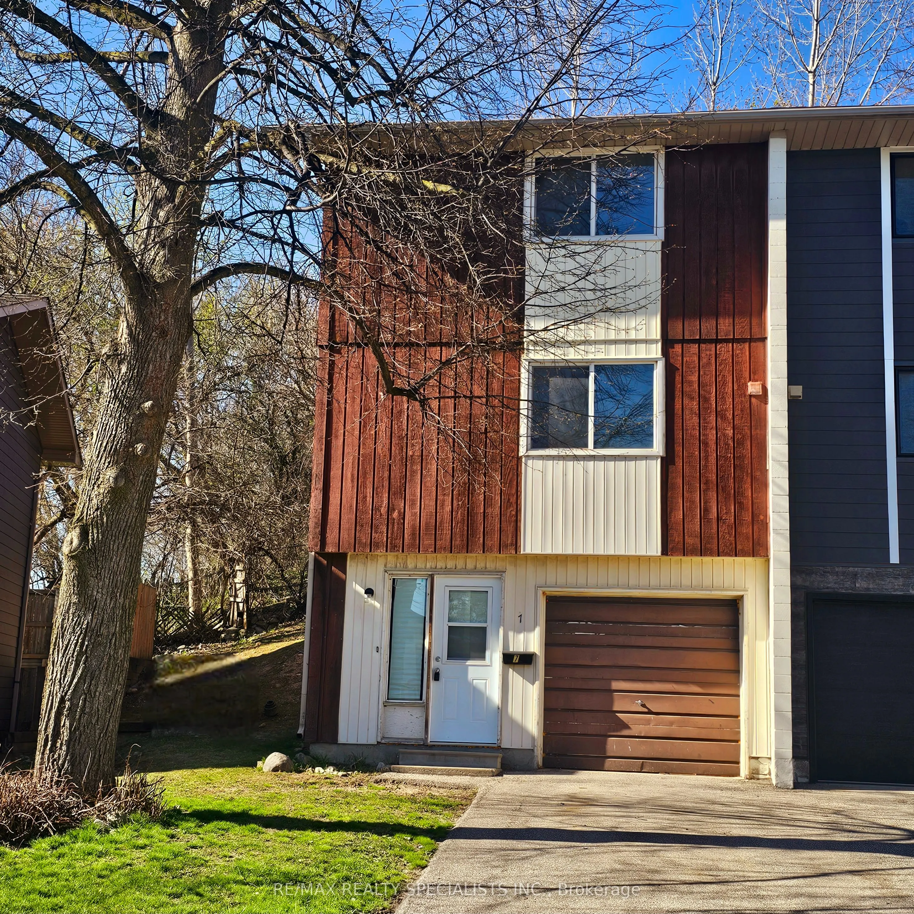135 Chalmers Street S, #7