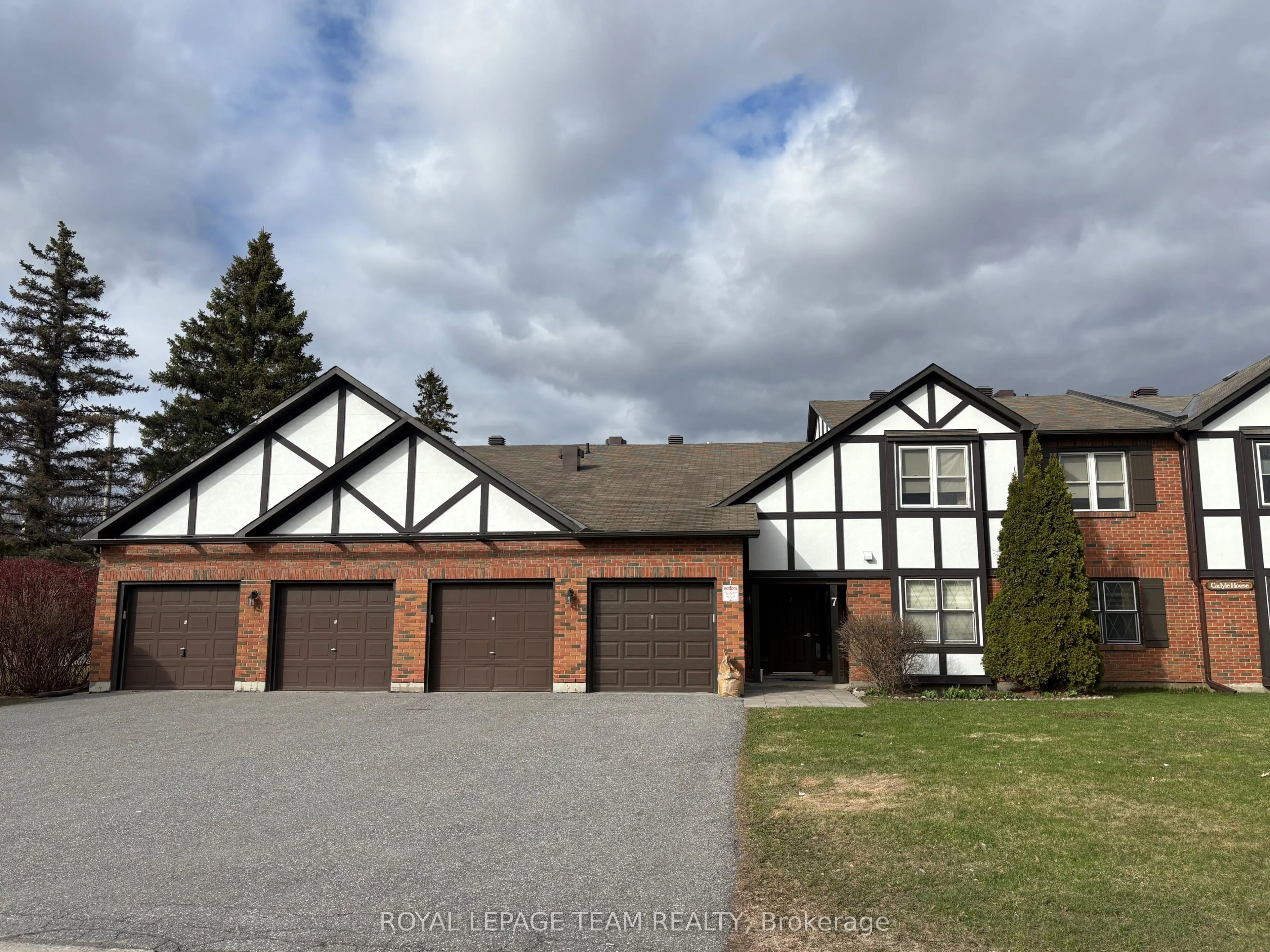 7 Harness Lane #B