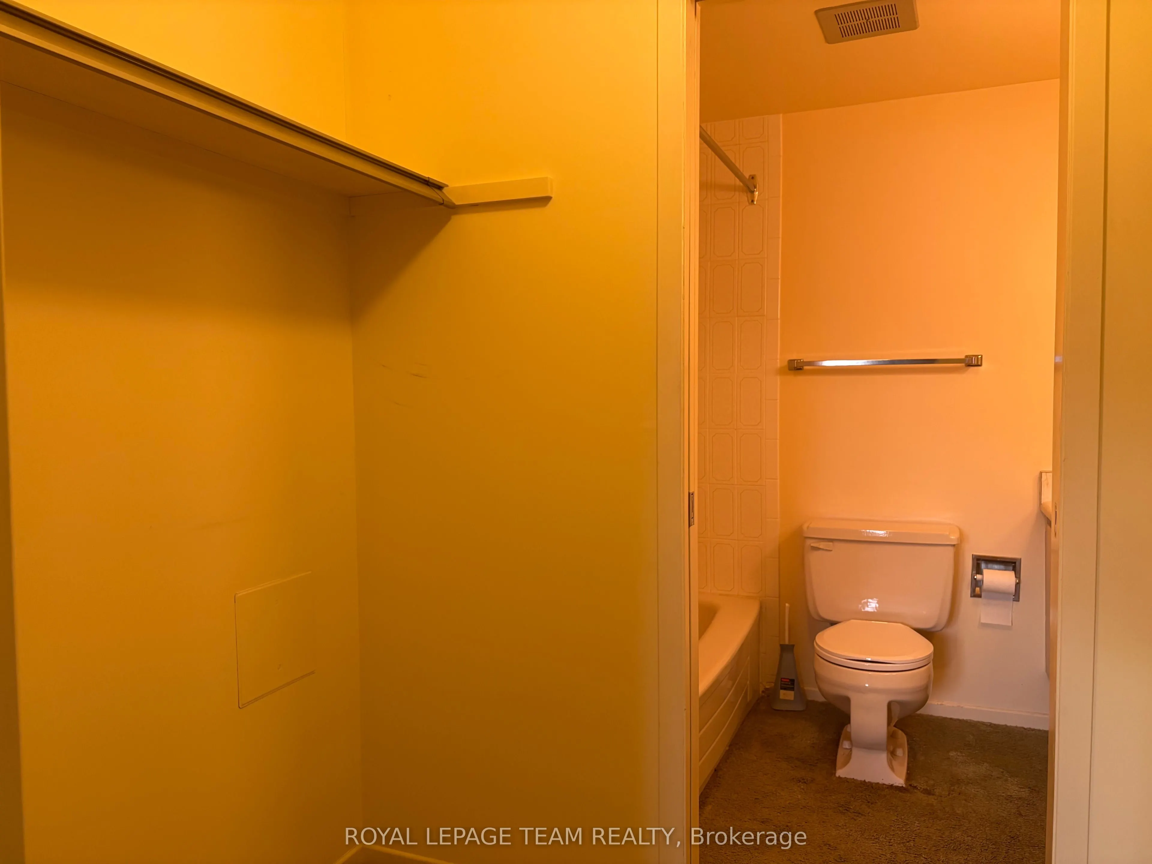 7 Harness Lane #B