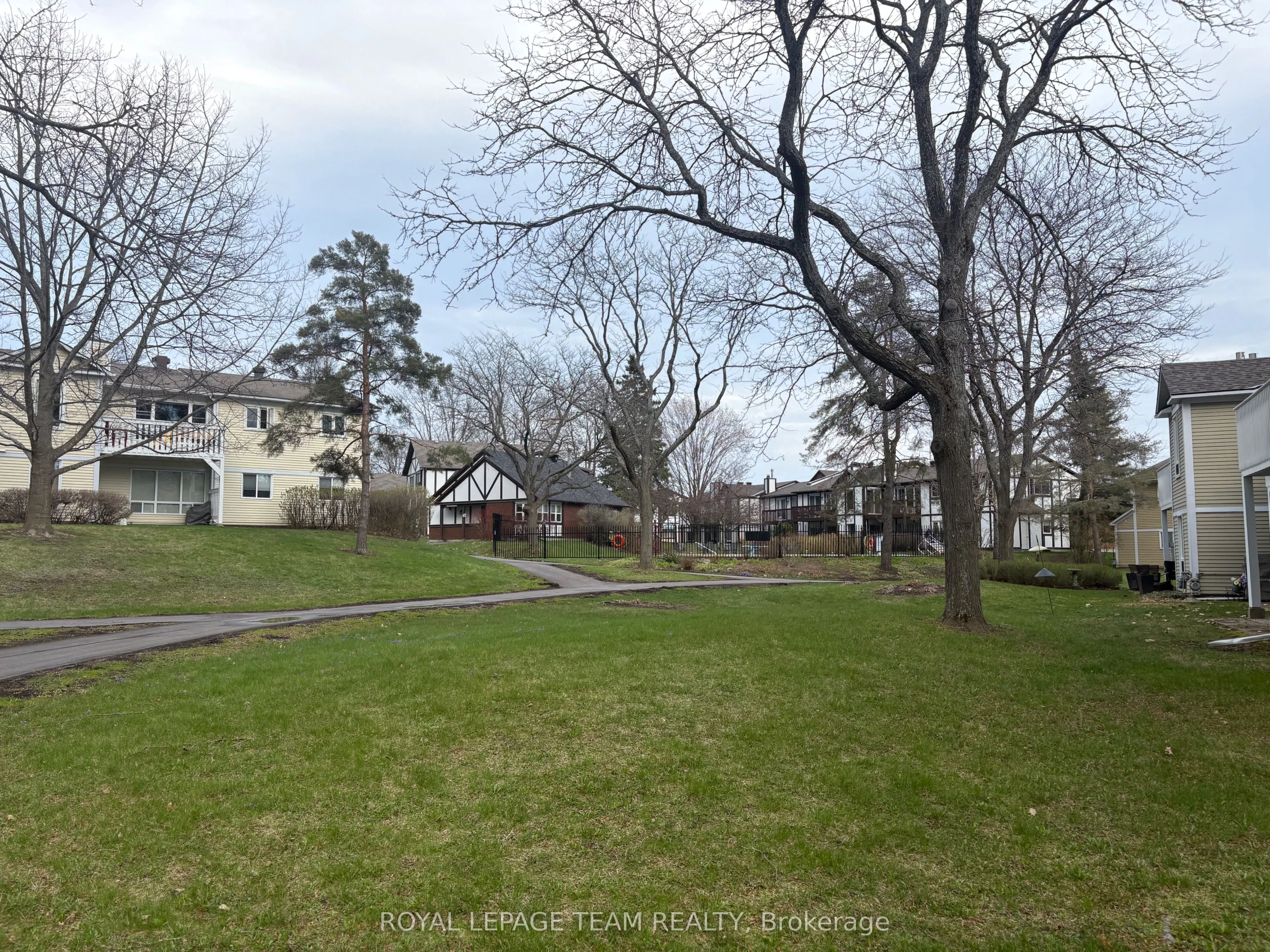 7 Harness Lane #B