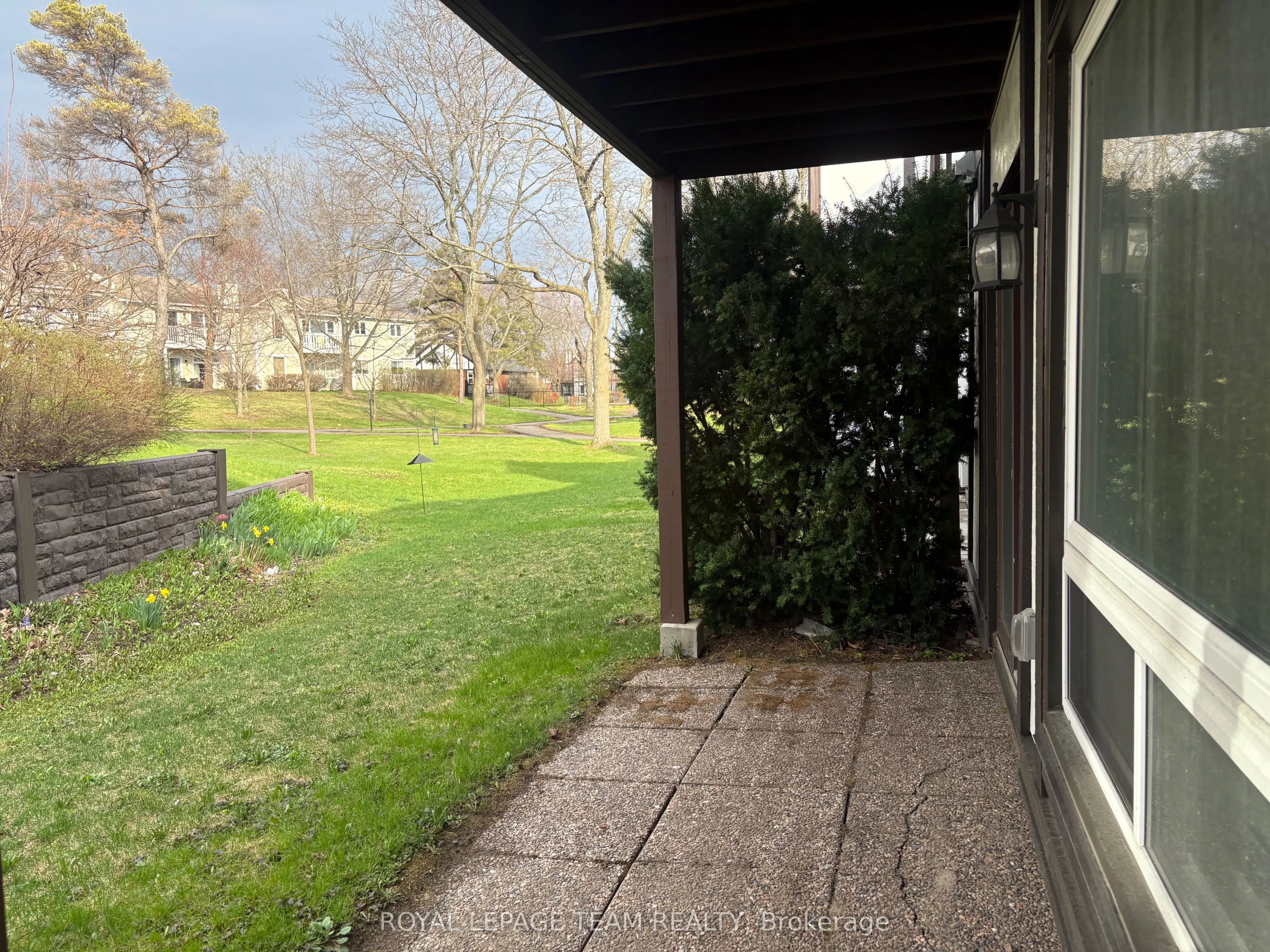 7 Harness Lane #B