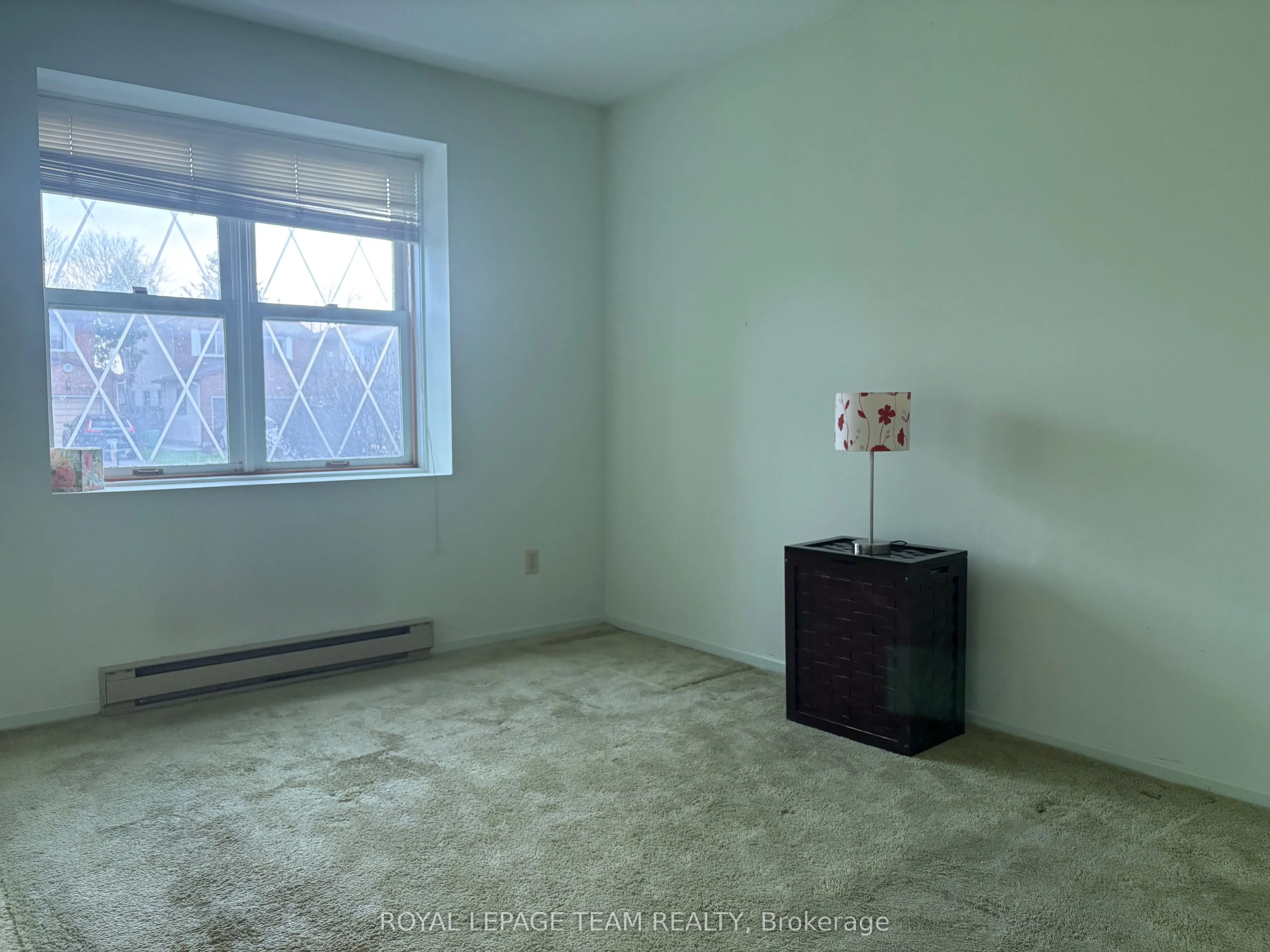 7 Harness Lane #B