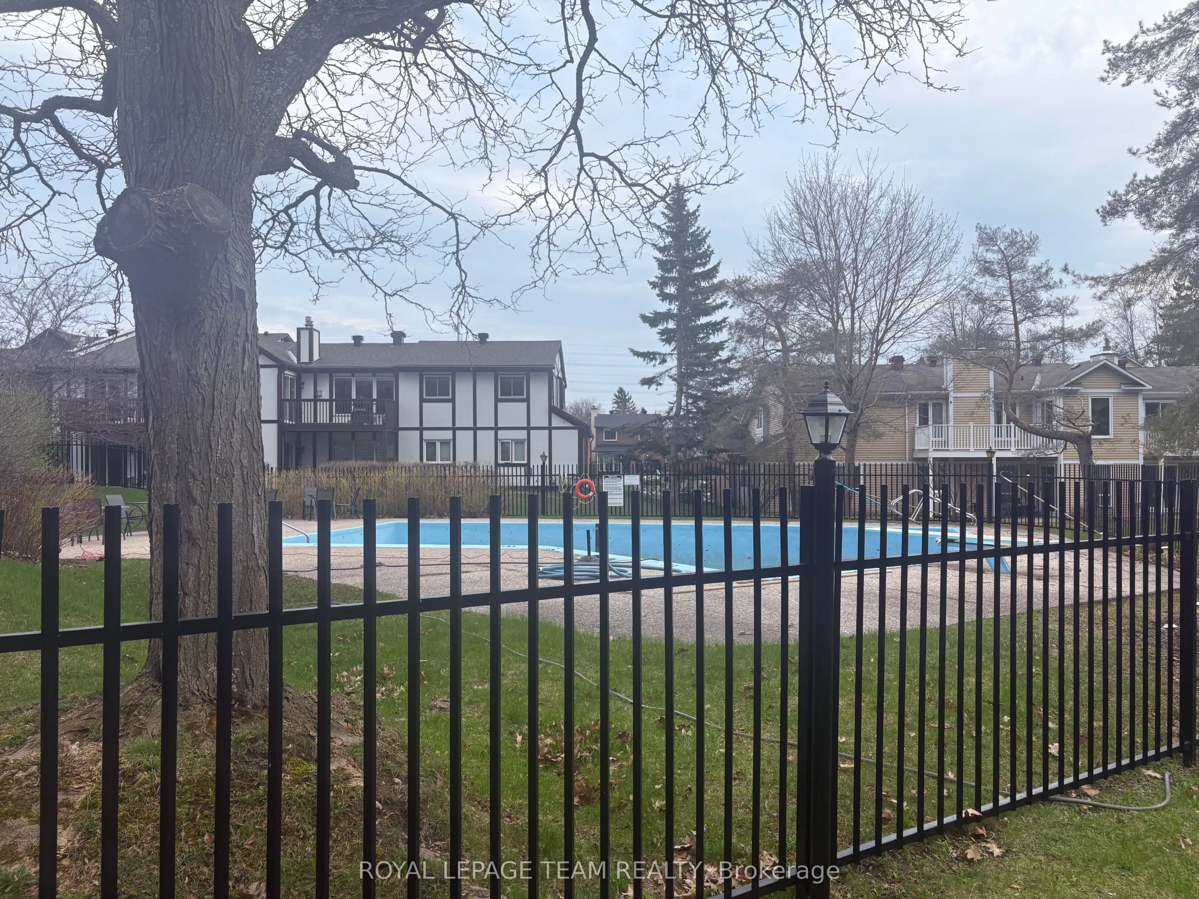 7 Harness Lane #B