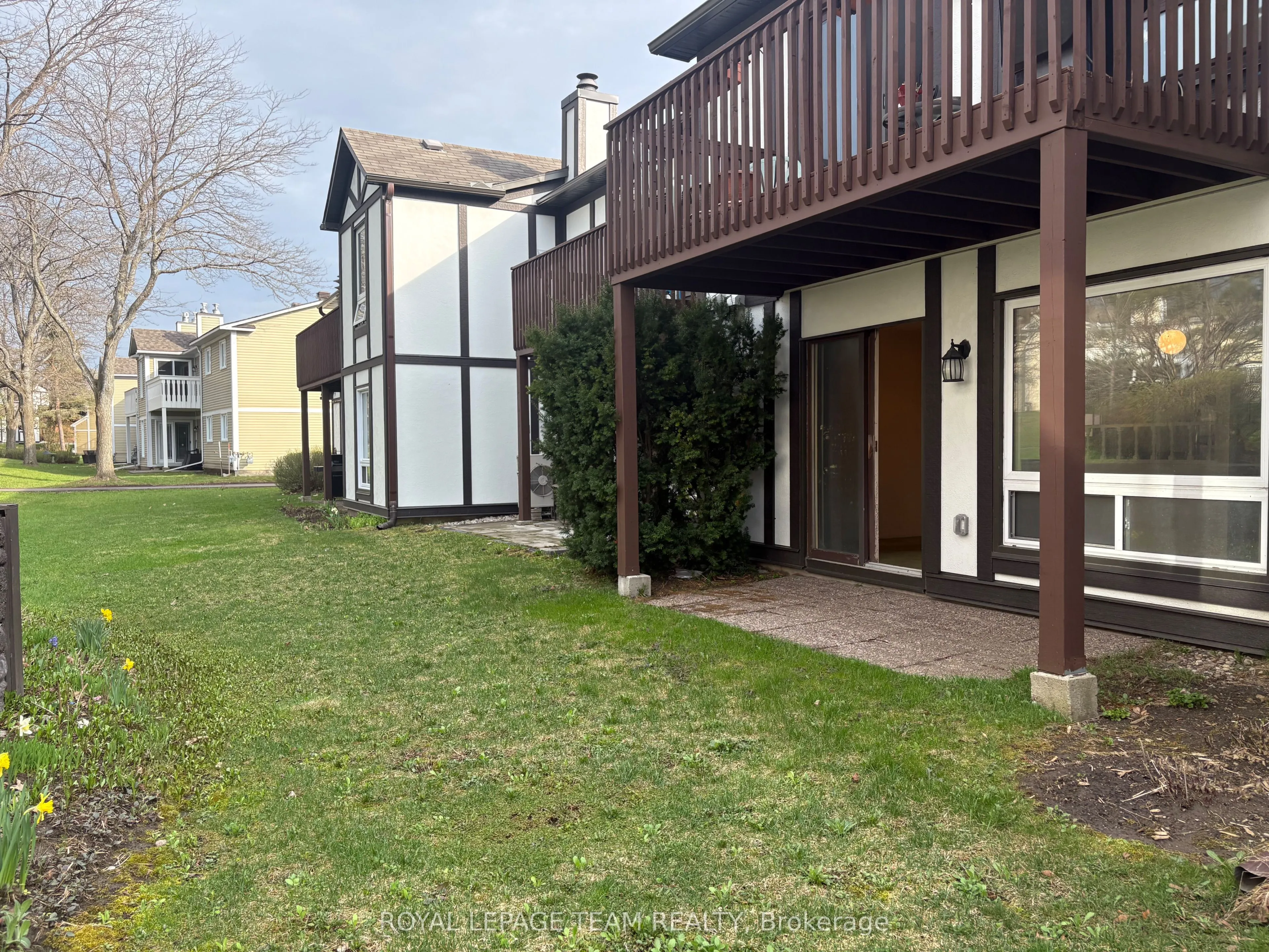 7 Harness Lane #B
