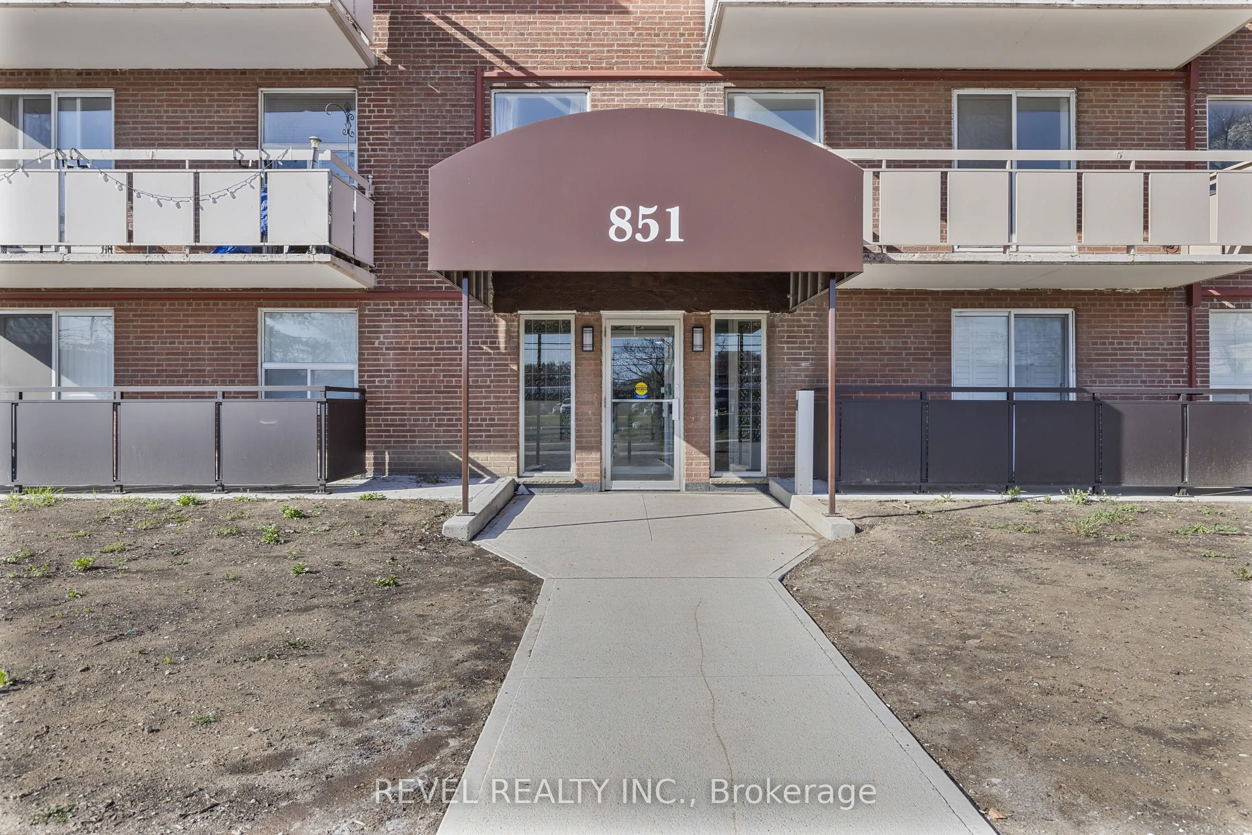 851 Queenston Road, #406