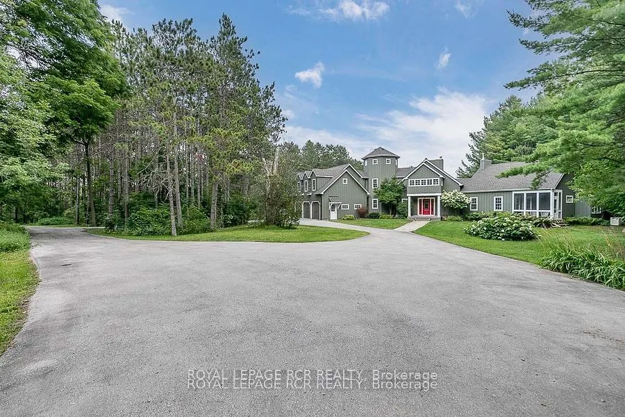 428510 25th Side Road