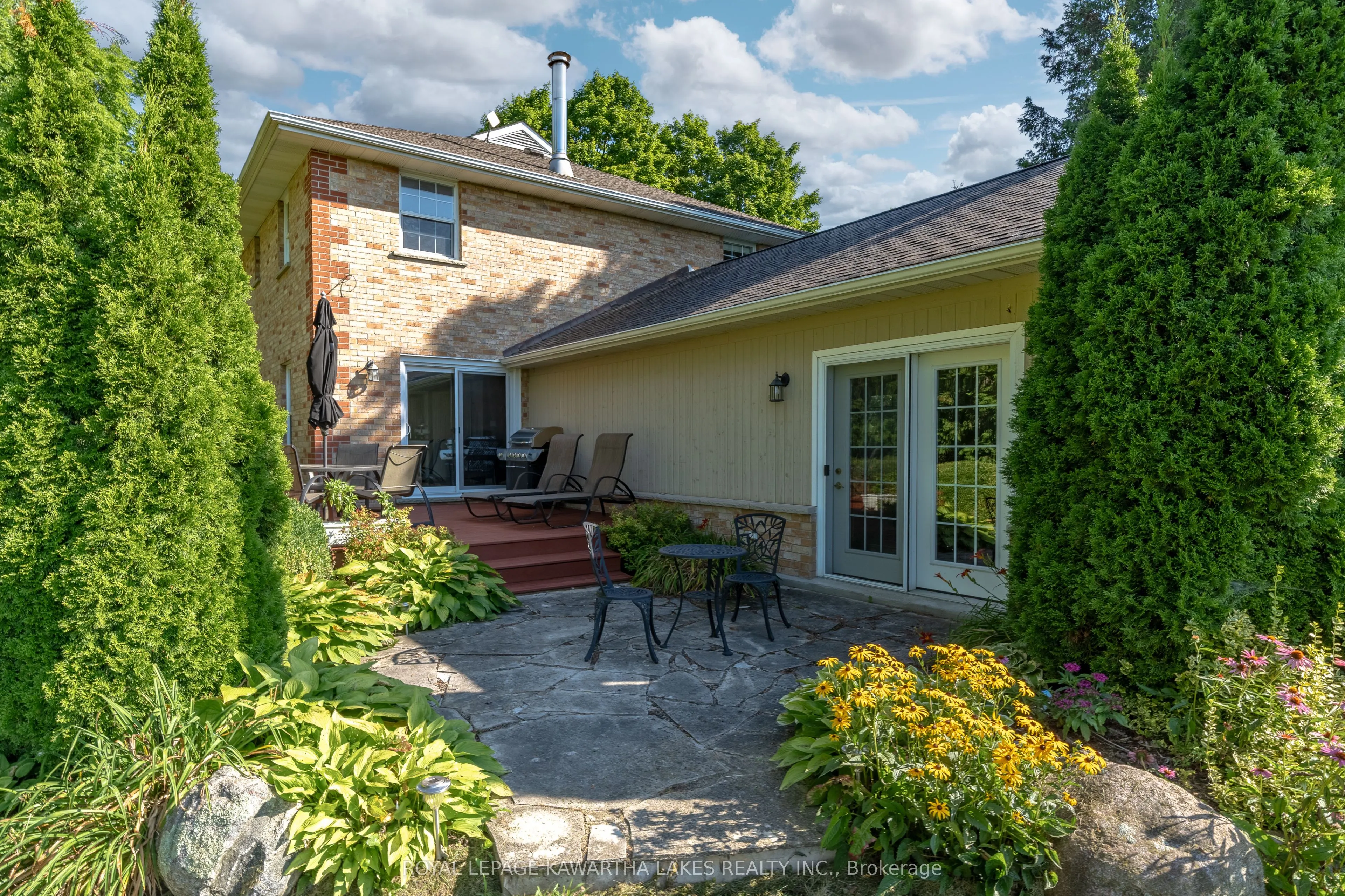 890 Woodville Road