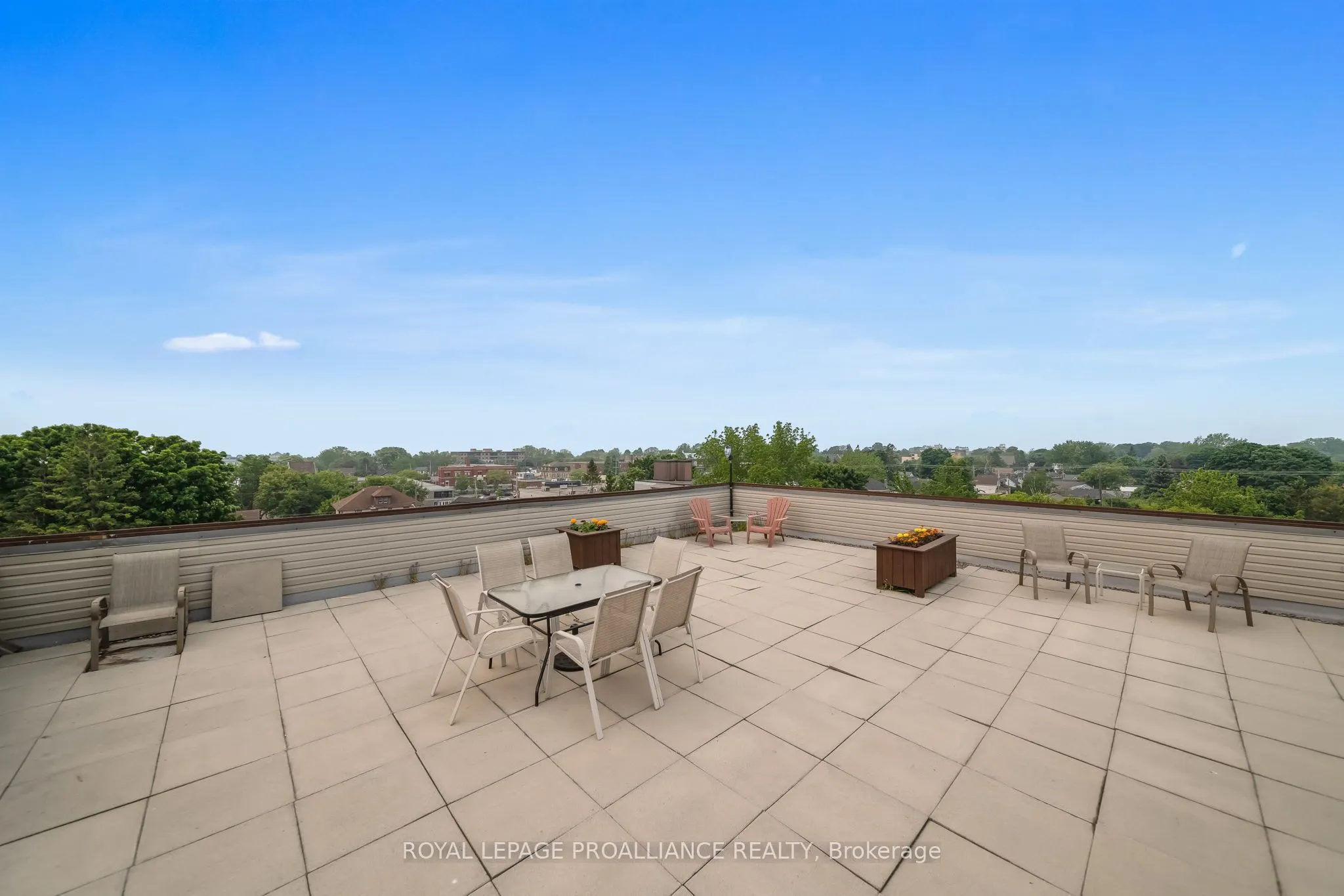 323 George Street, #403