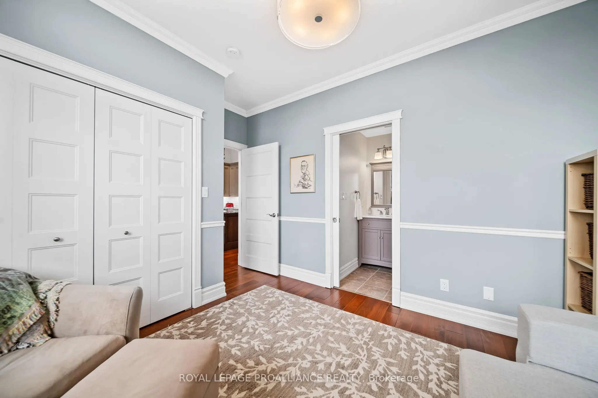 323 George Street, #403