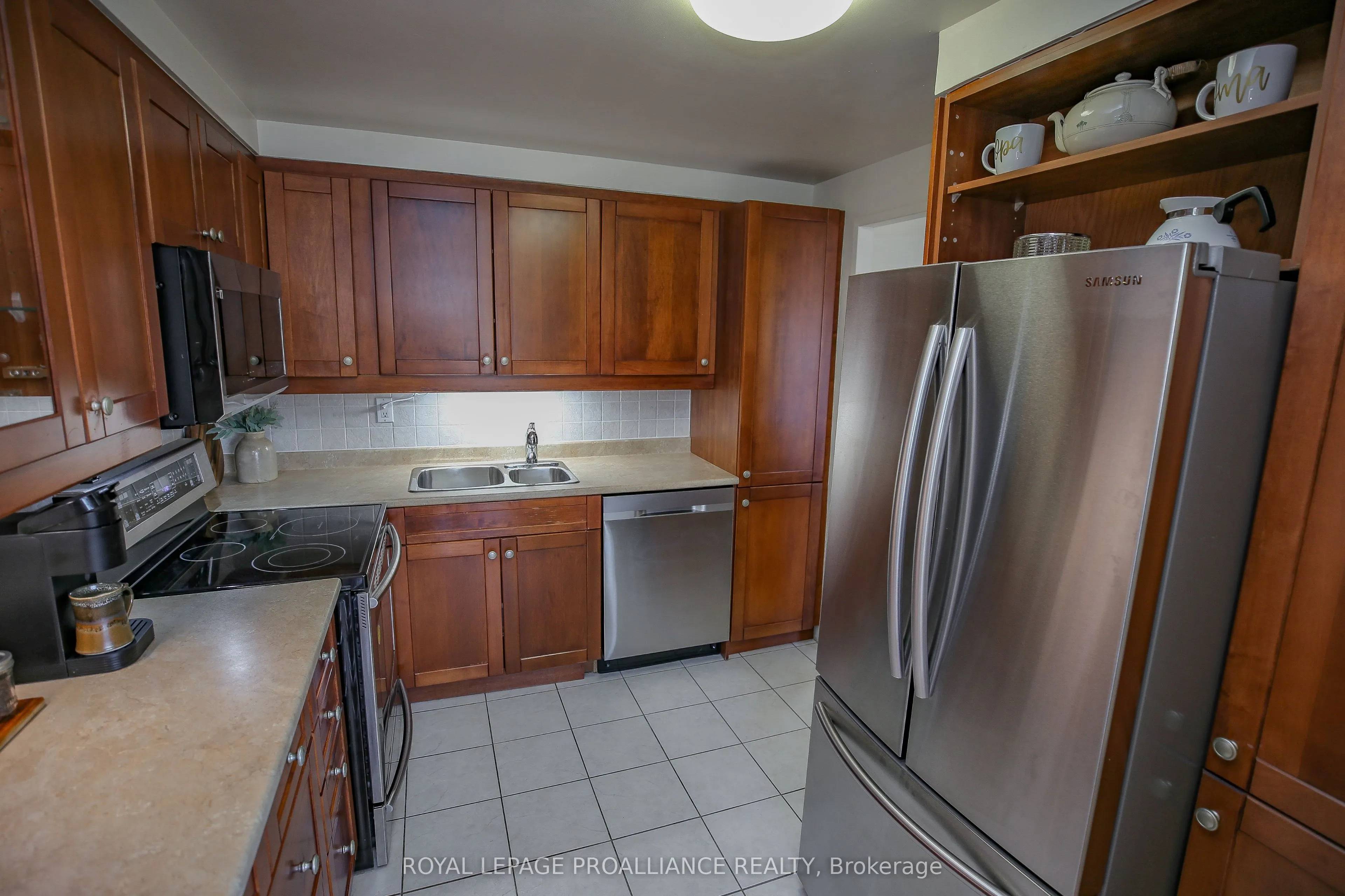 109 King Street E #904