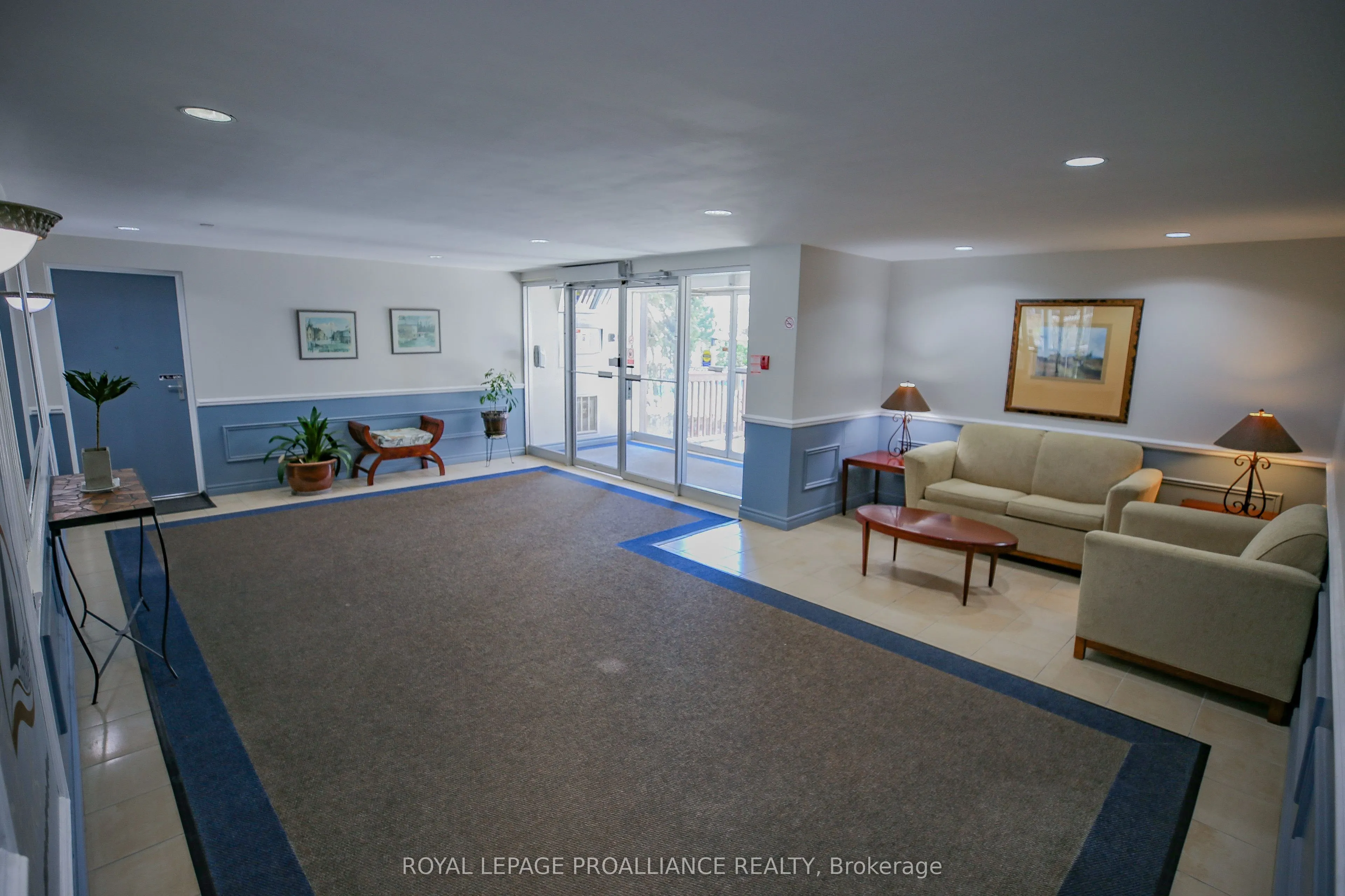 109 King Street E #904