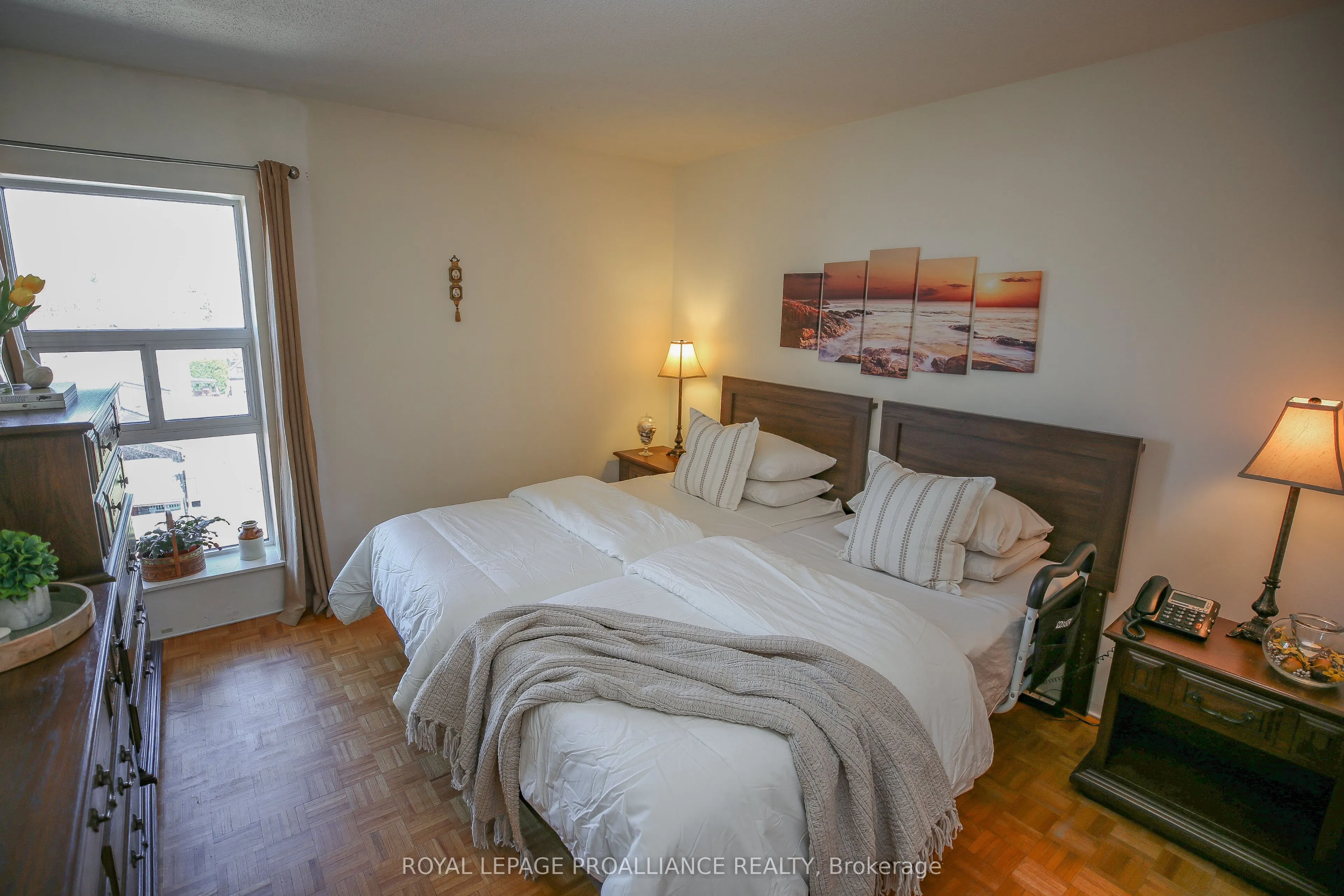 109 King Street E #904