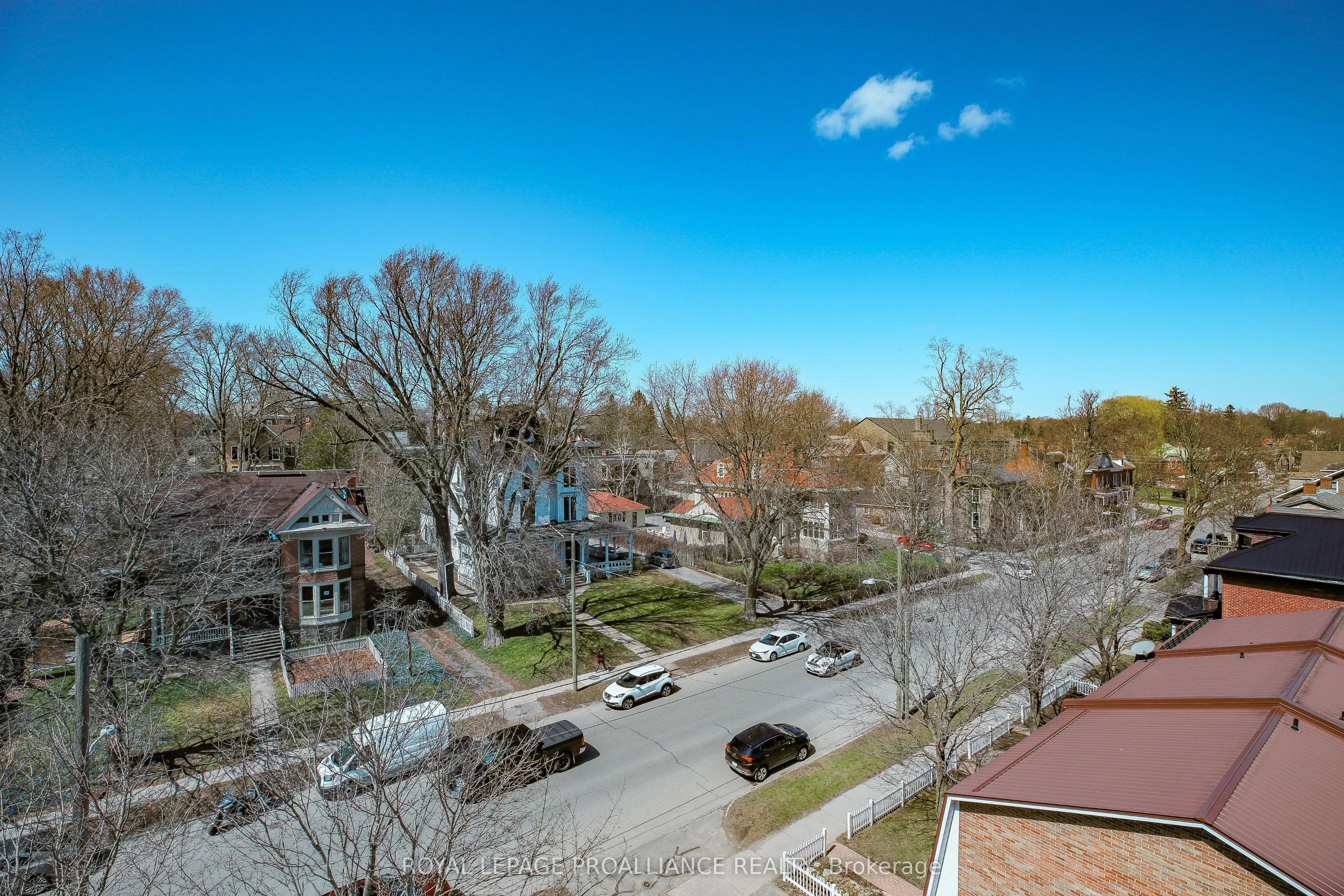 109 King Street E #904