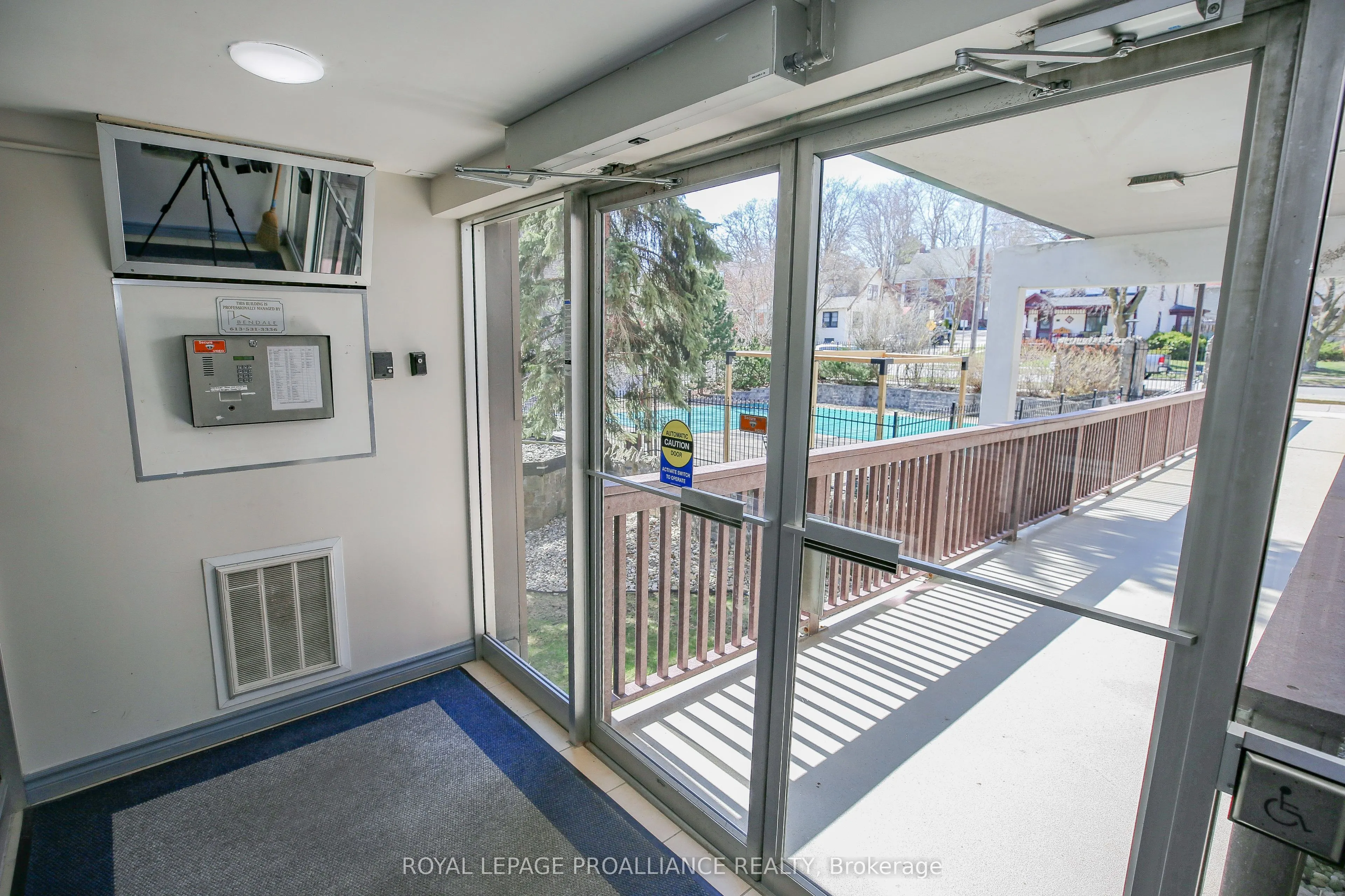 109 King Street E #904