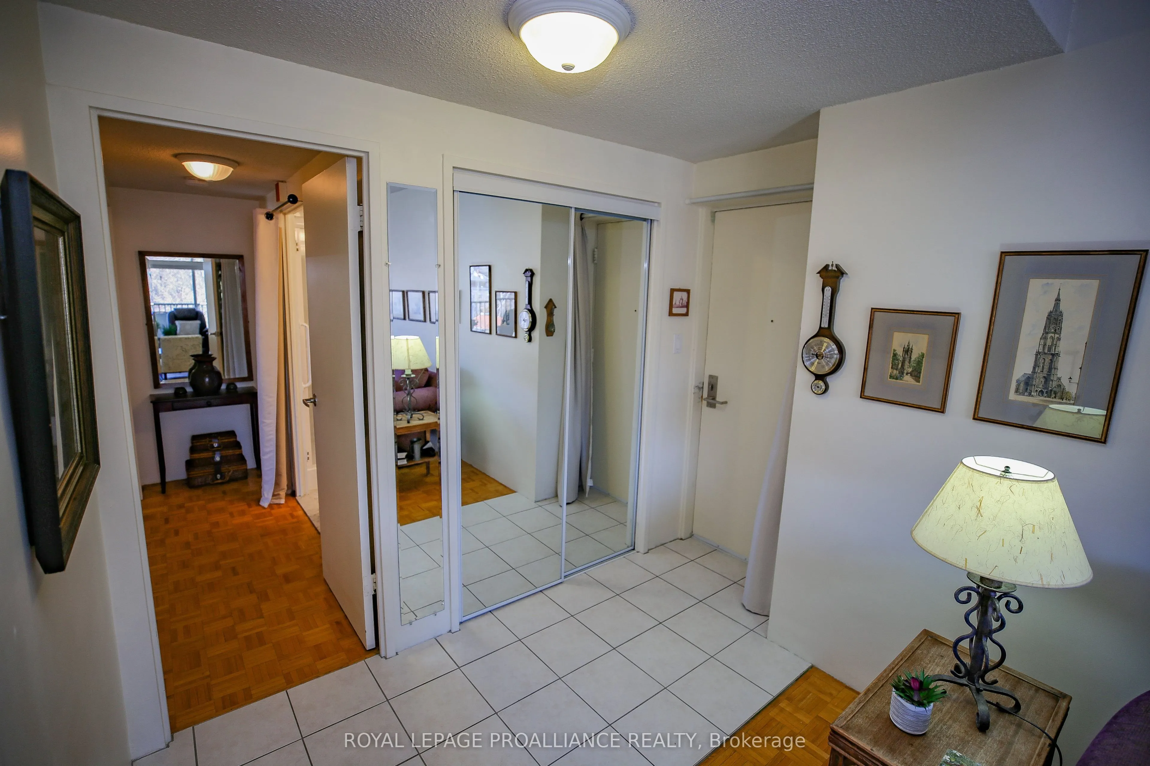 109 King Street E #904