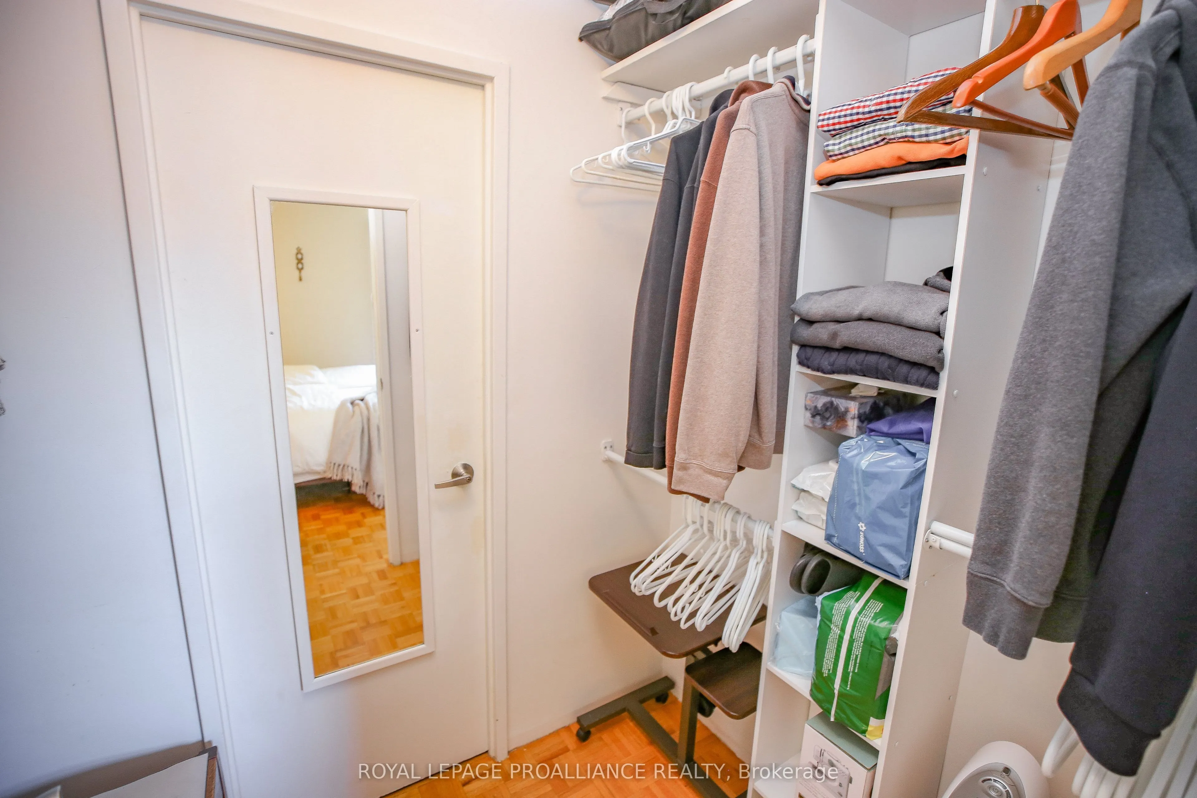 109 King Street E #904