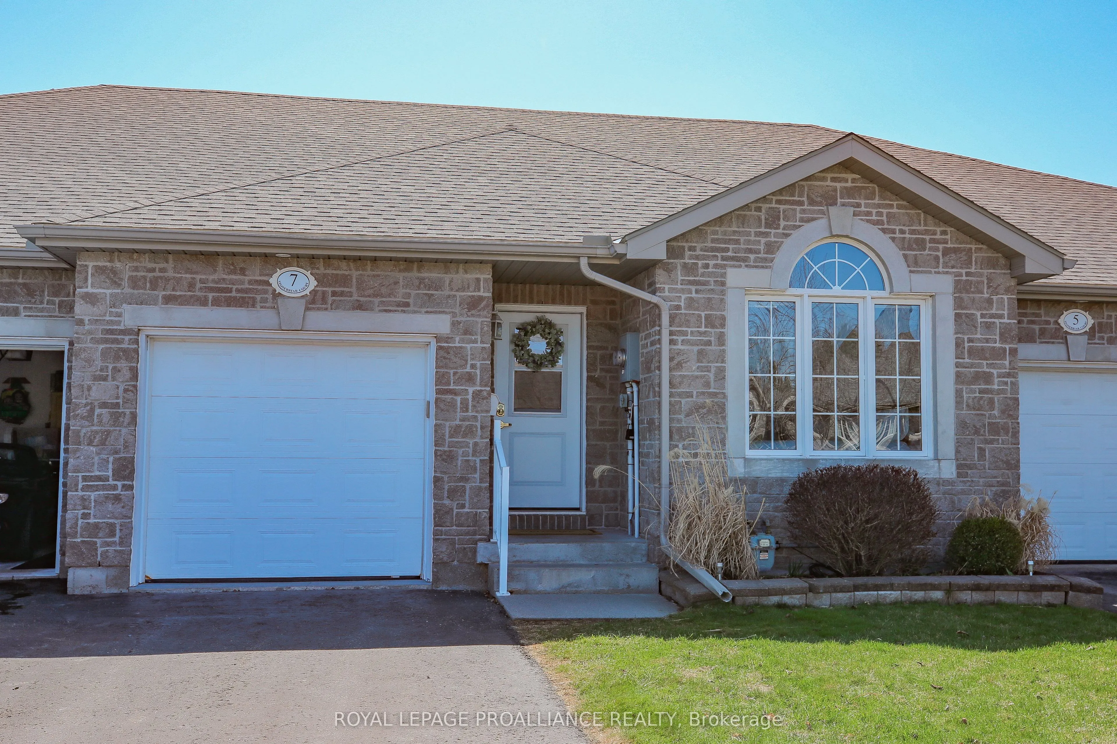 7 Stonebriar Court
