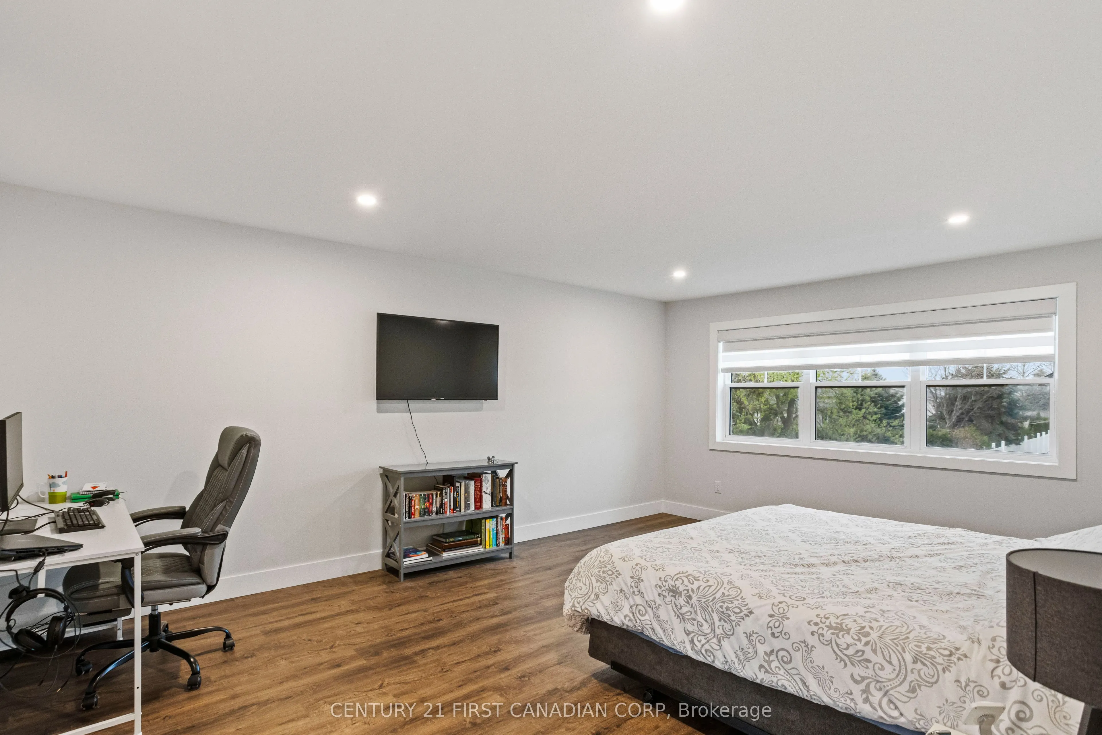 1 Helen Court