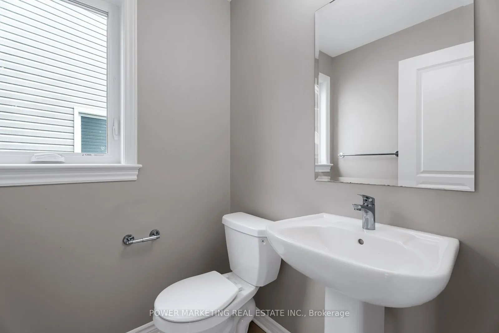 848 SNOWDROP Crescent