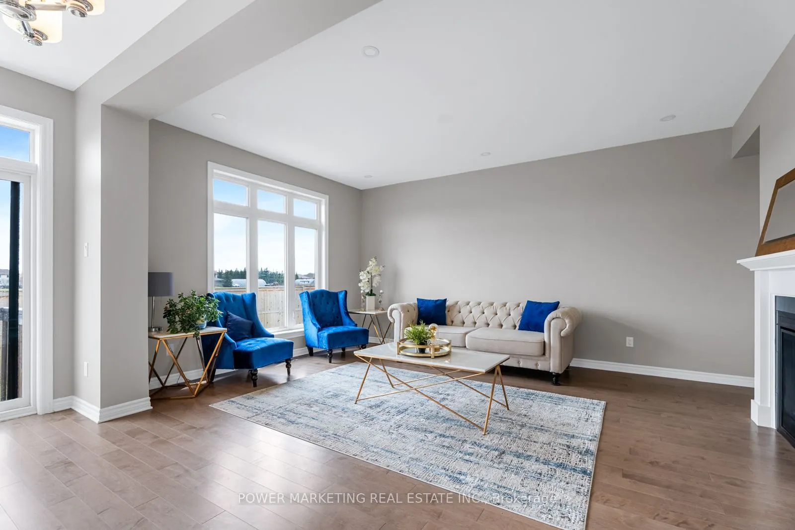 848 SNOWDROP Crescent