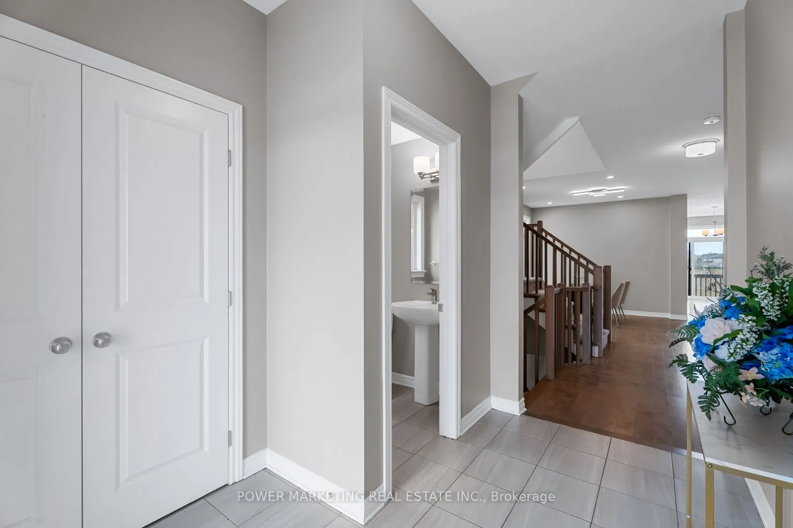 848 SNOWDROP Crescent